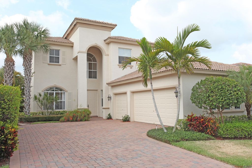 Photo of 108 Via Condado Way, Palm Beach Gardens, FL 33418 (MLS # R11169078)