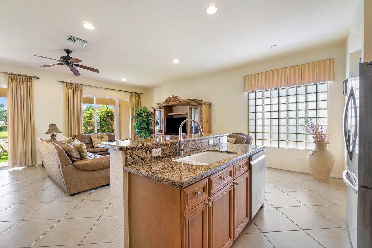 MIRABELLA AT MIRASOL B - Residential Lease