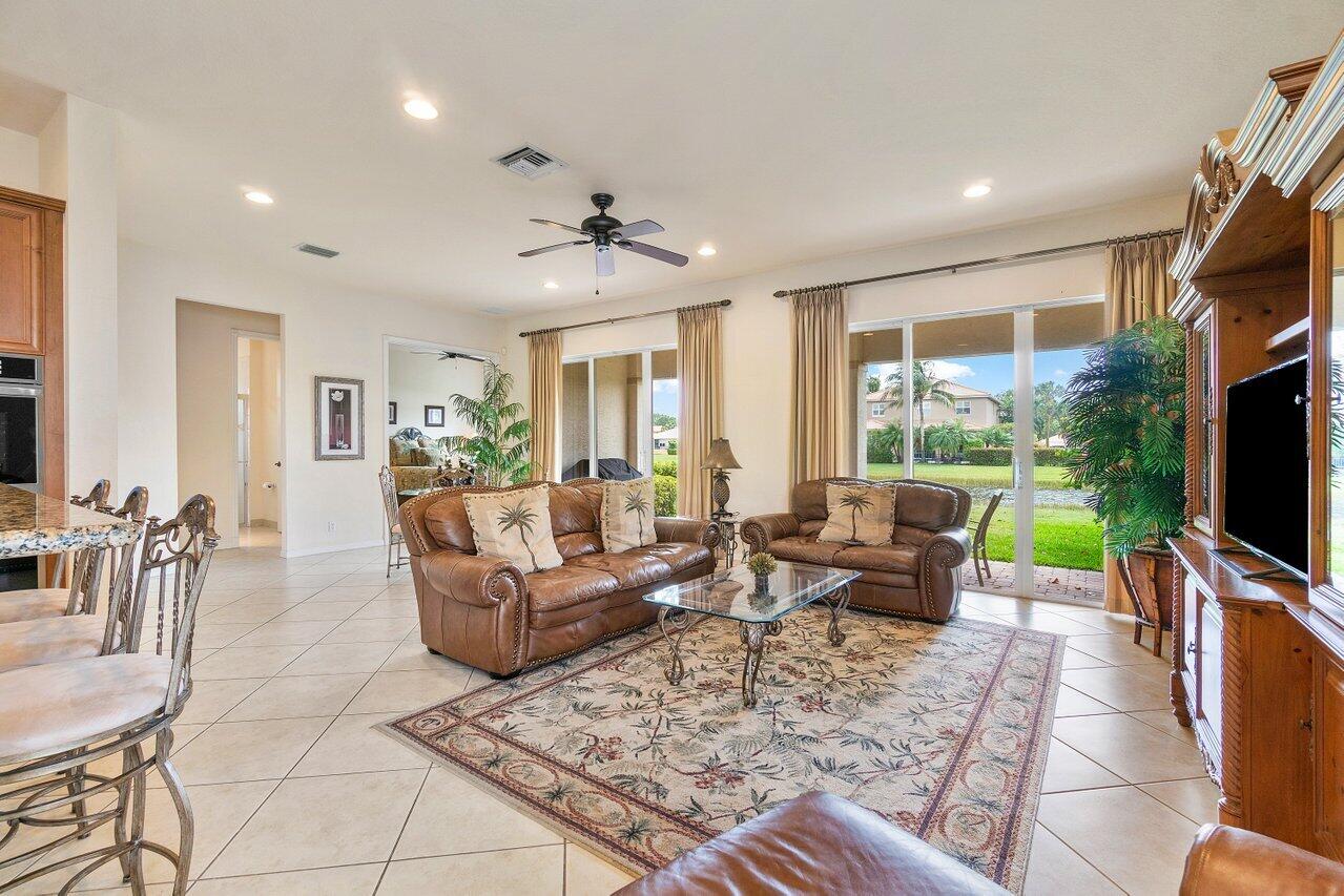 MIRABELLA AT MIRASOL B - Residential Lease