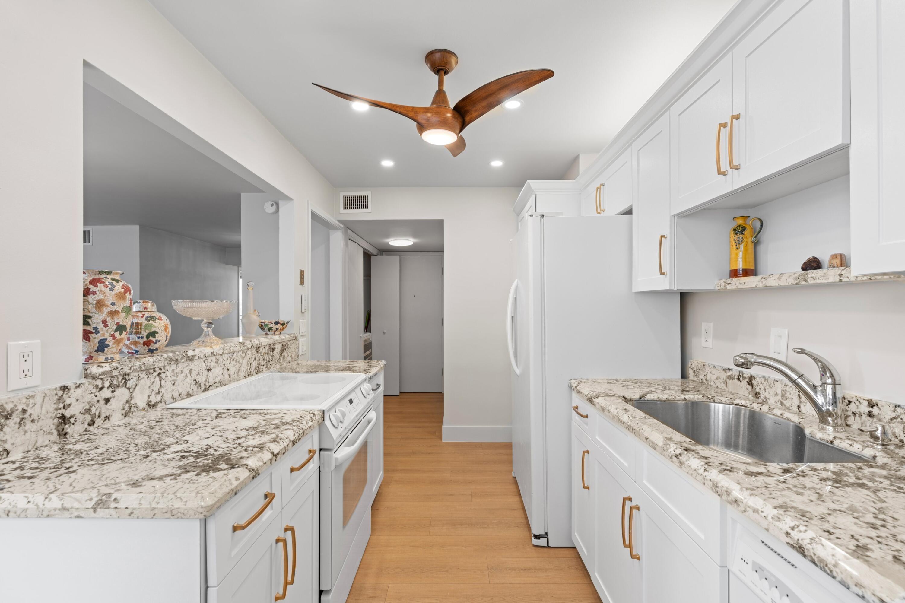 CLOISTER DEL MAR CONDO - Residential