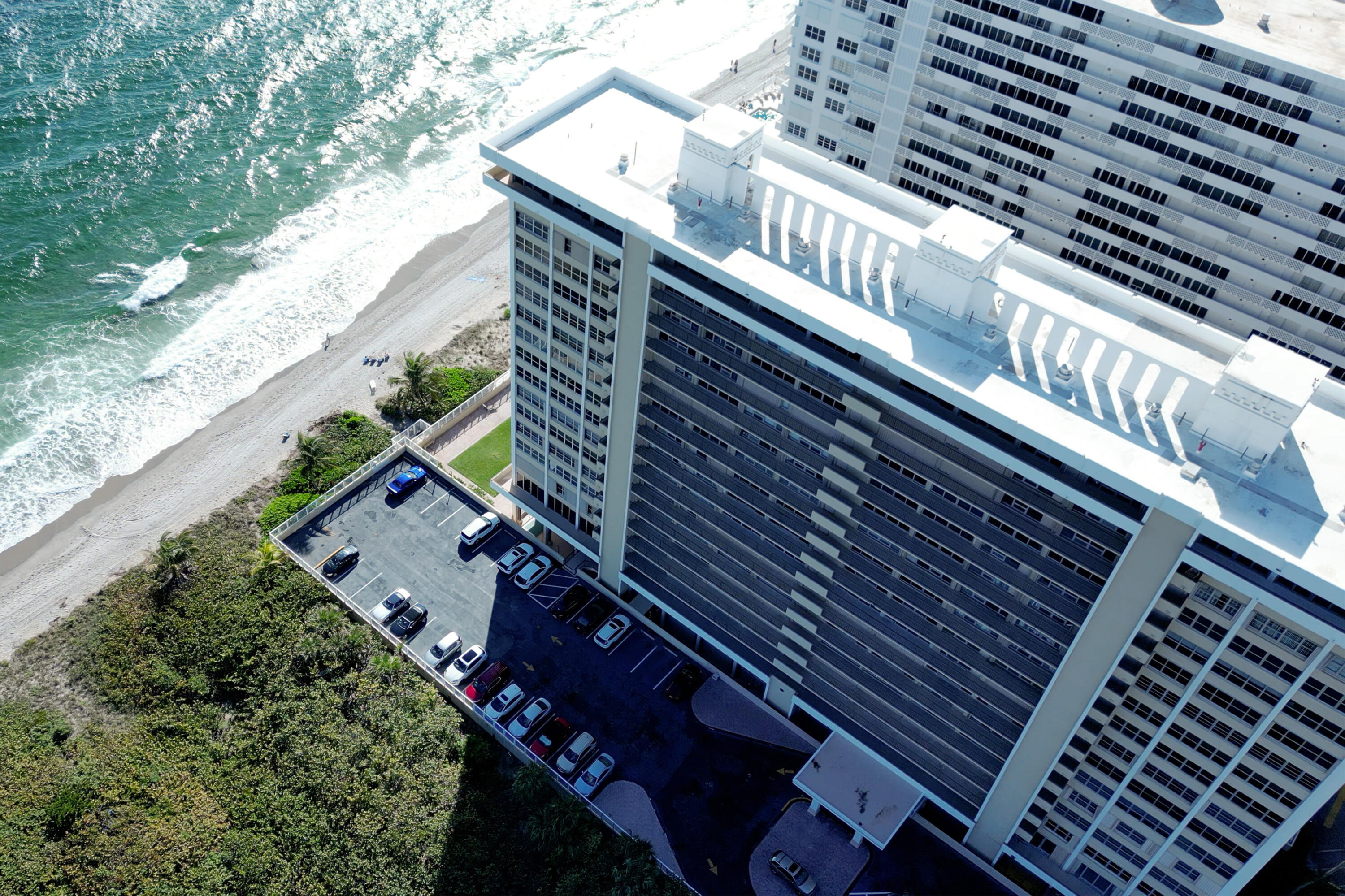 CLOISTER DEL MAR CONDO - Residential