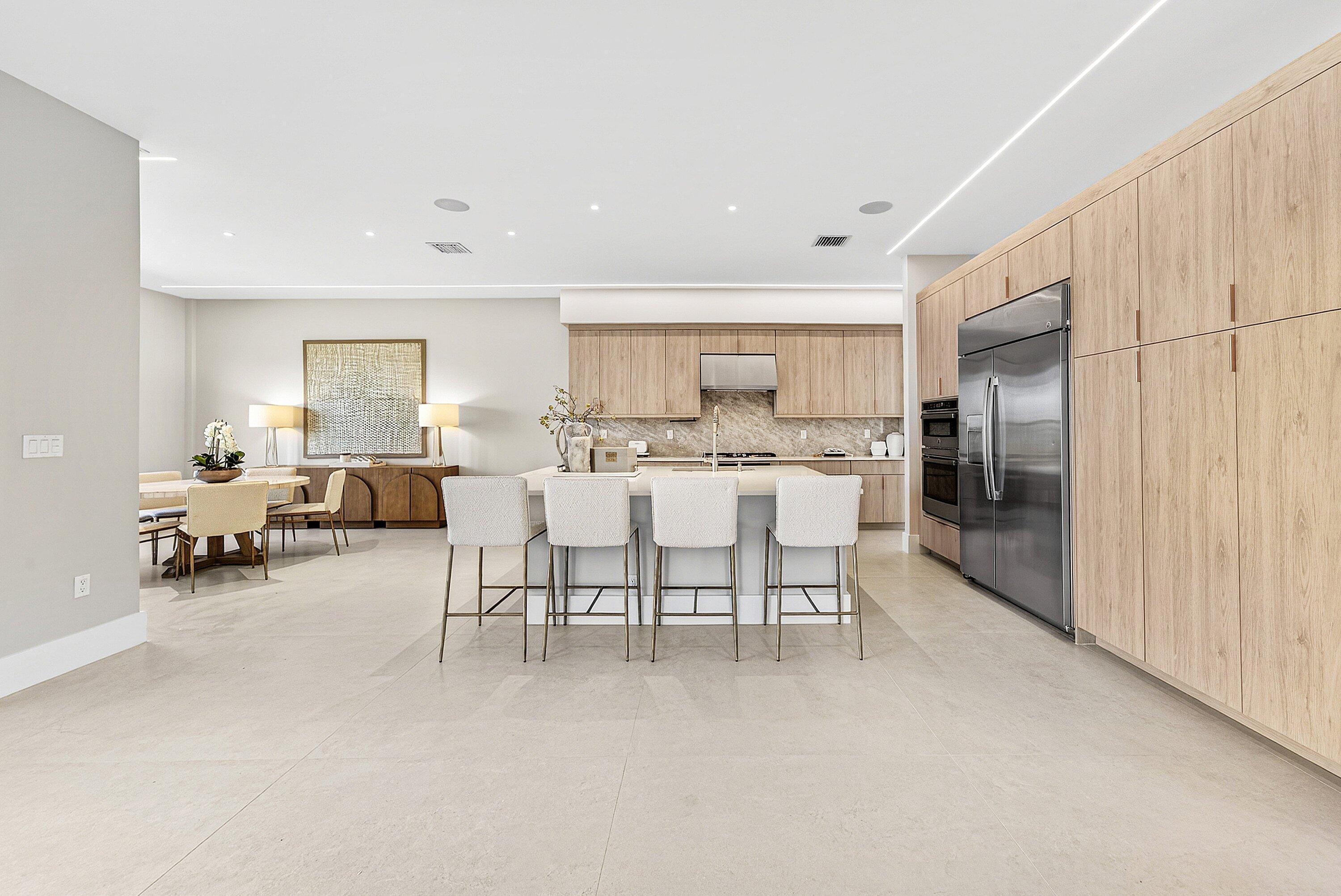 LOTUS EDGE - Residential Lease