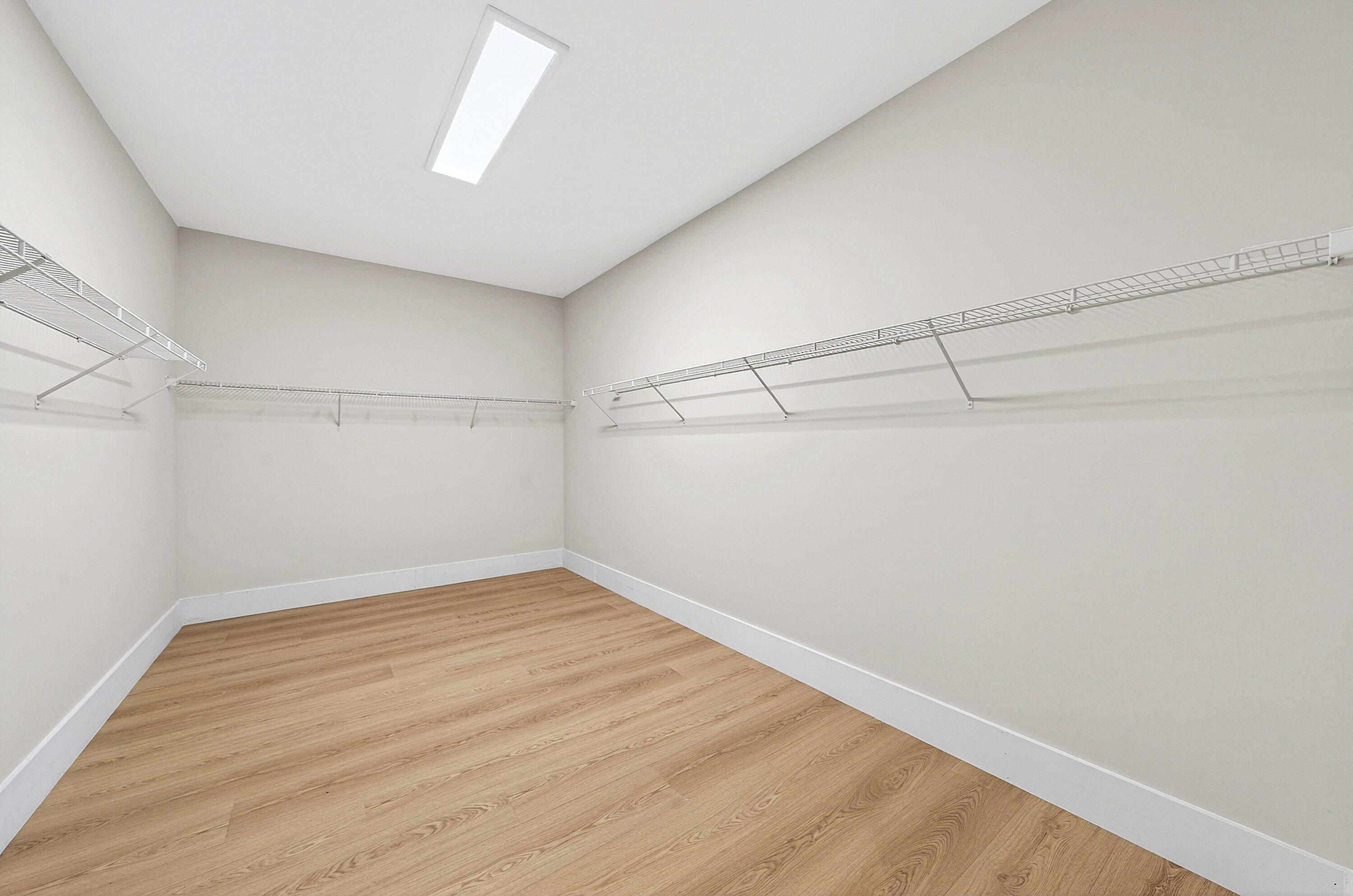 LOTUS EDGE - Residential Lease