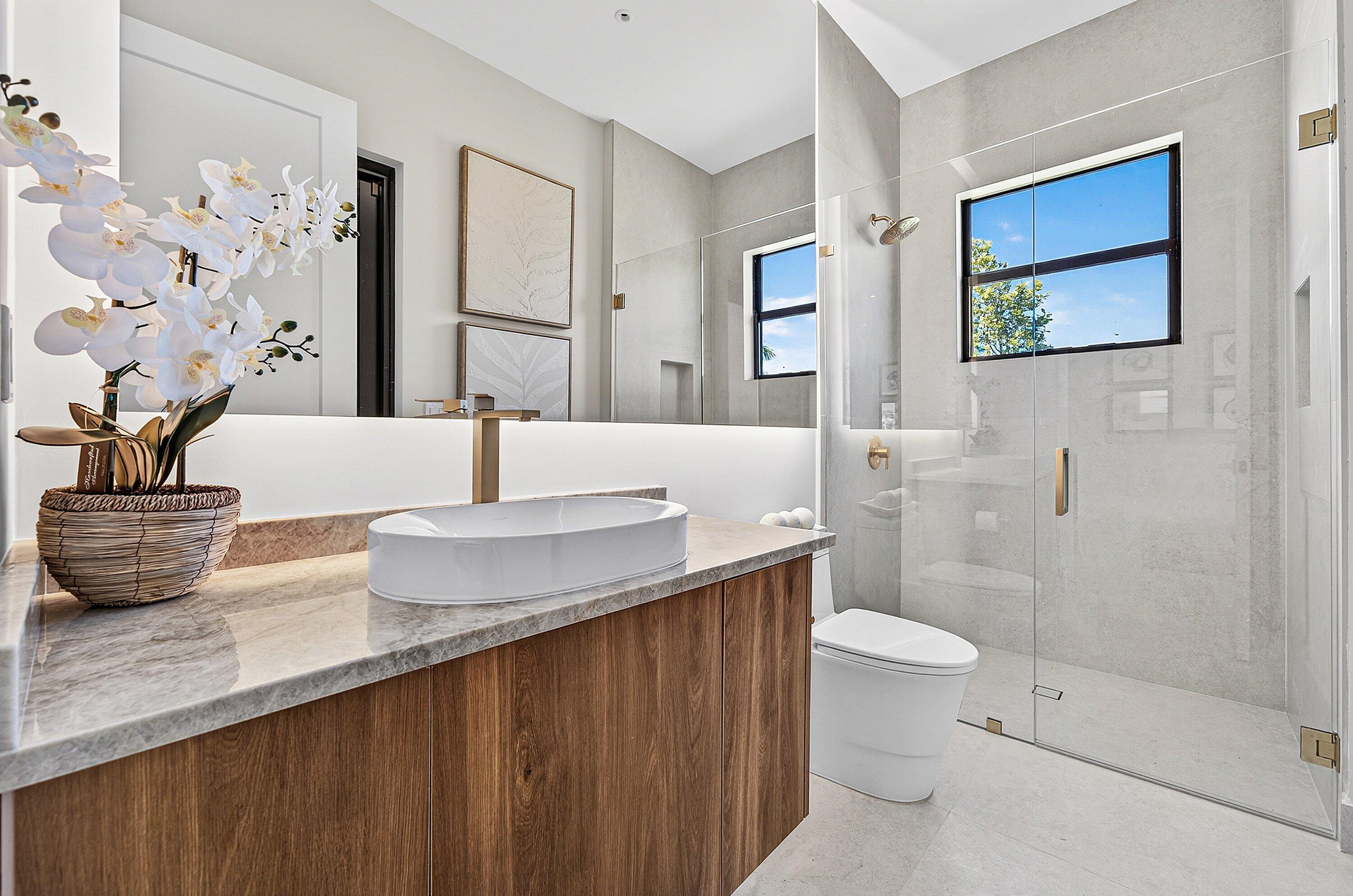 LOTUS EDGE - Residential Lease