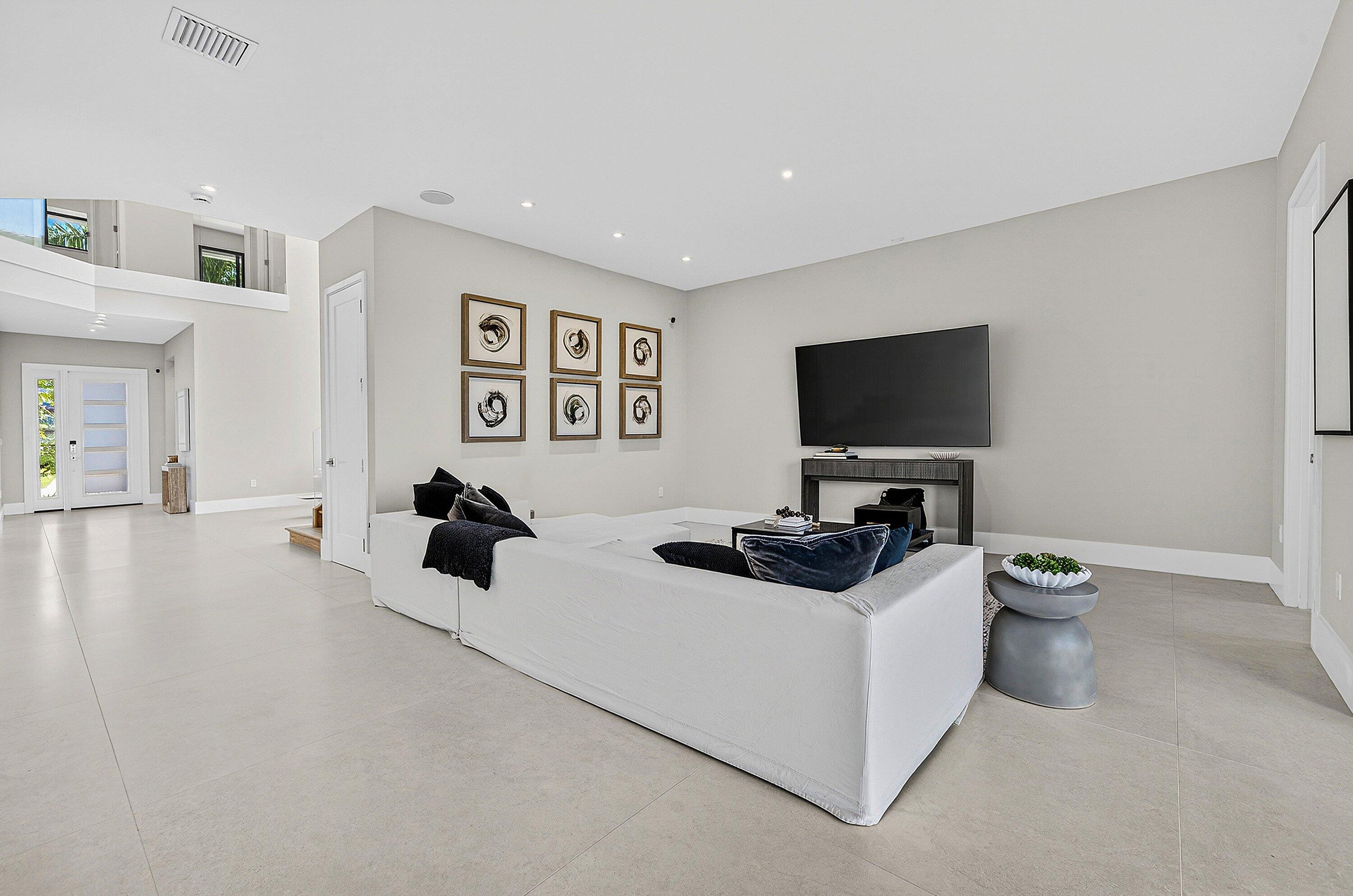 LOTUS EDGE - Residential Lease