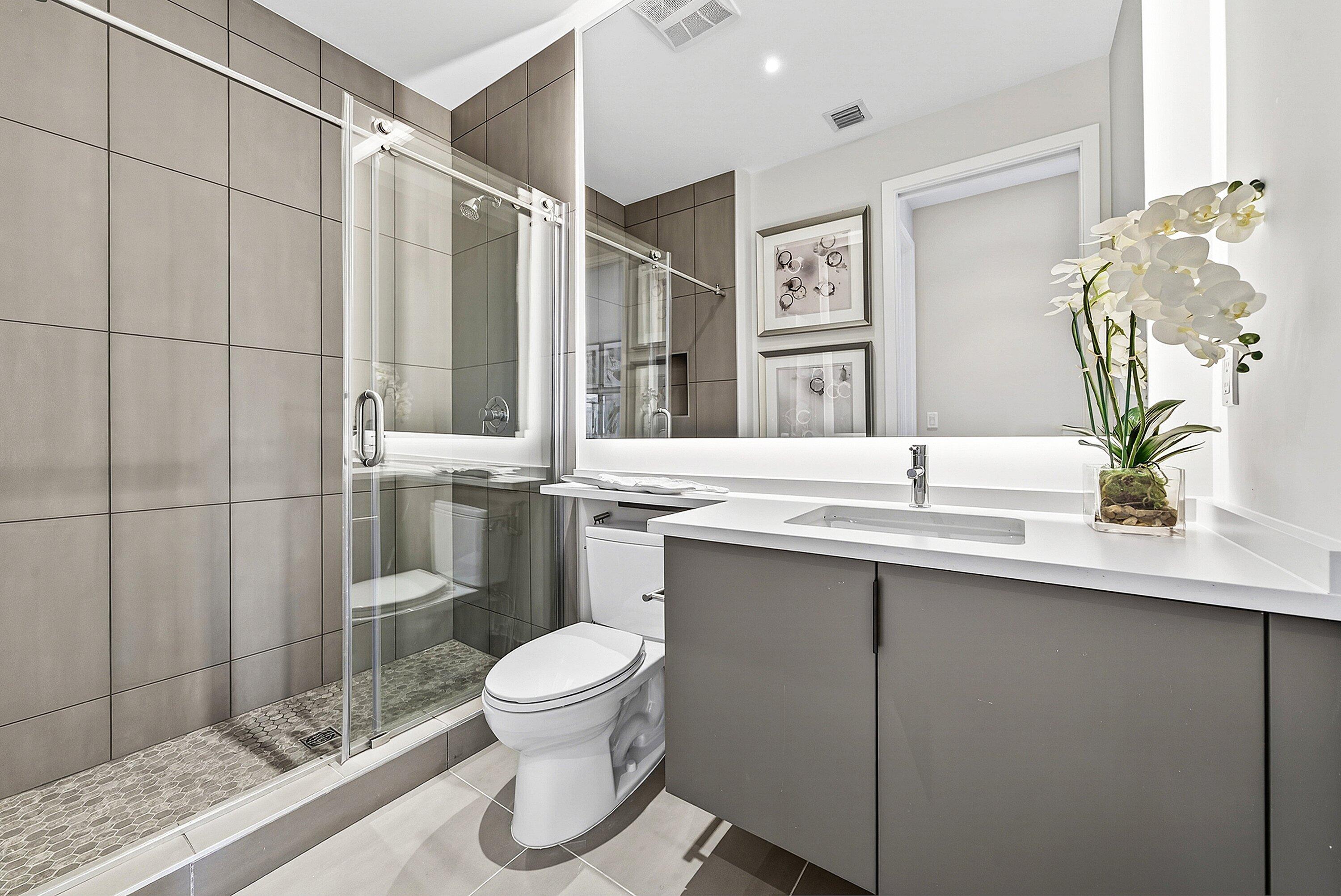 LOTUS EDGE - Residential Lease