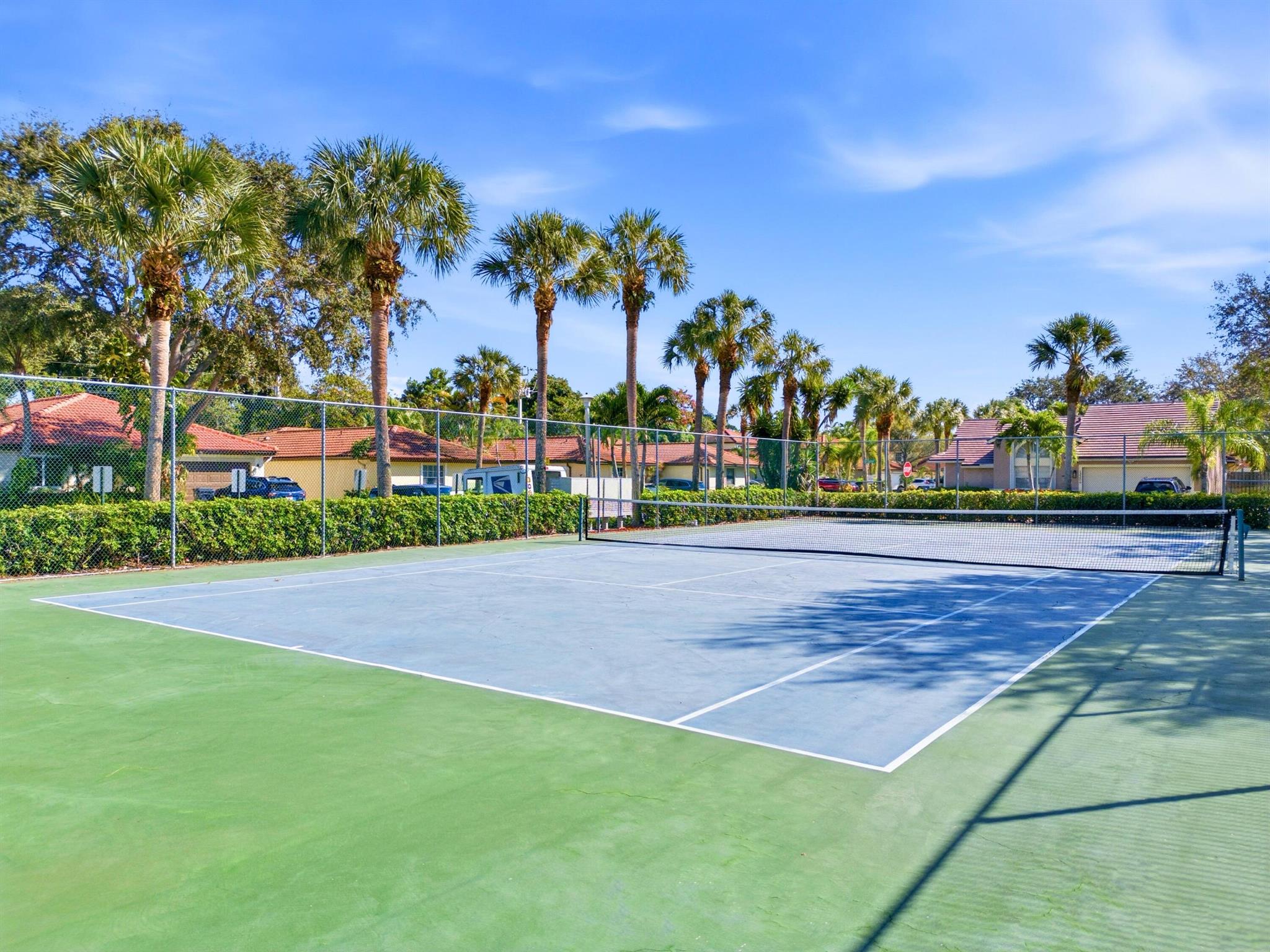 WELLINGTON DOWNS - Residential