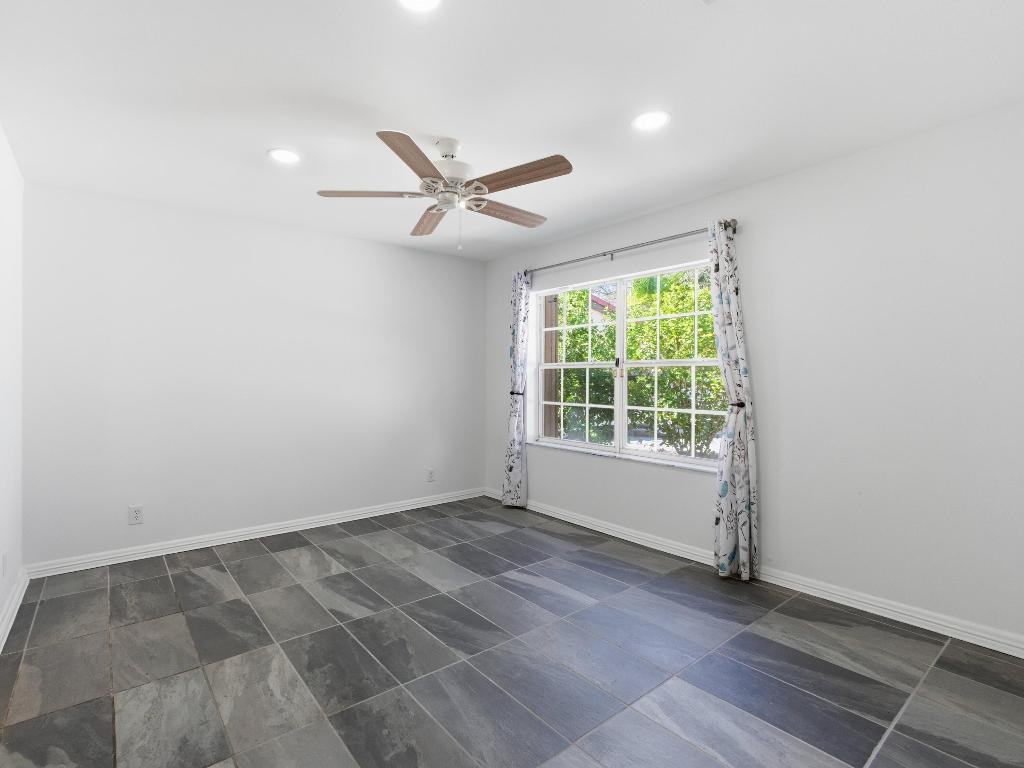 WELLINGTON DOWNS - Residential