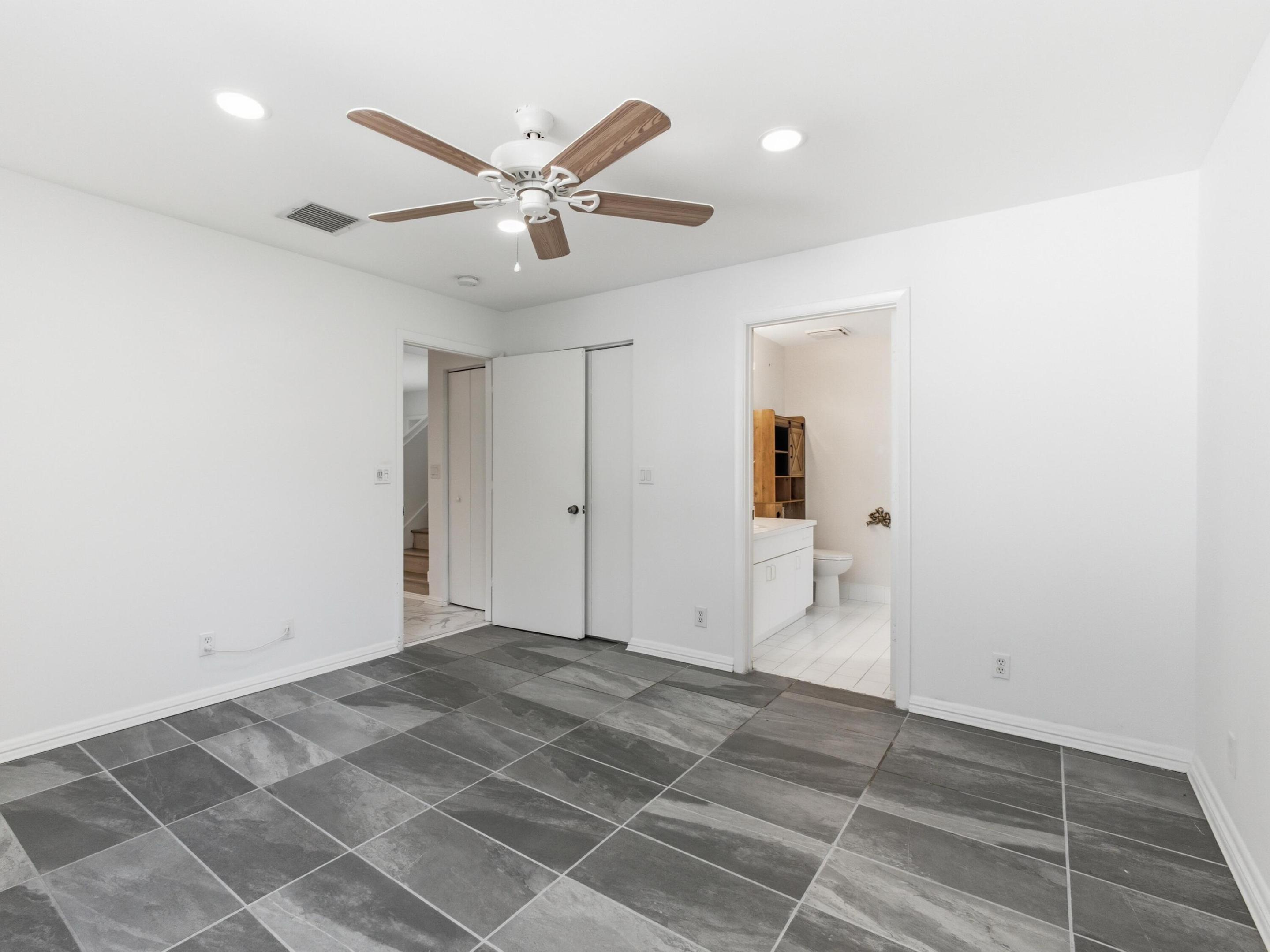 WELLINGTON DOWNS - Residential