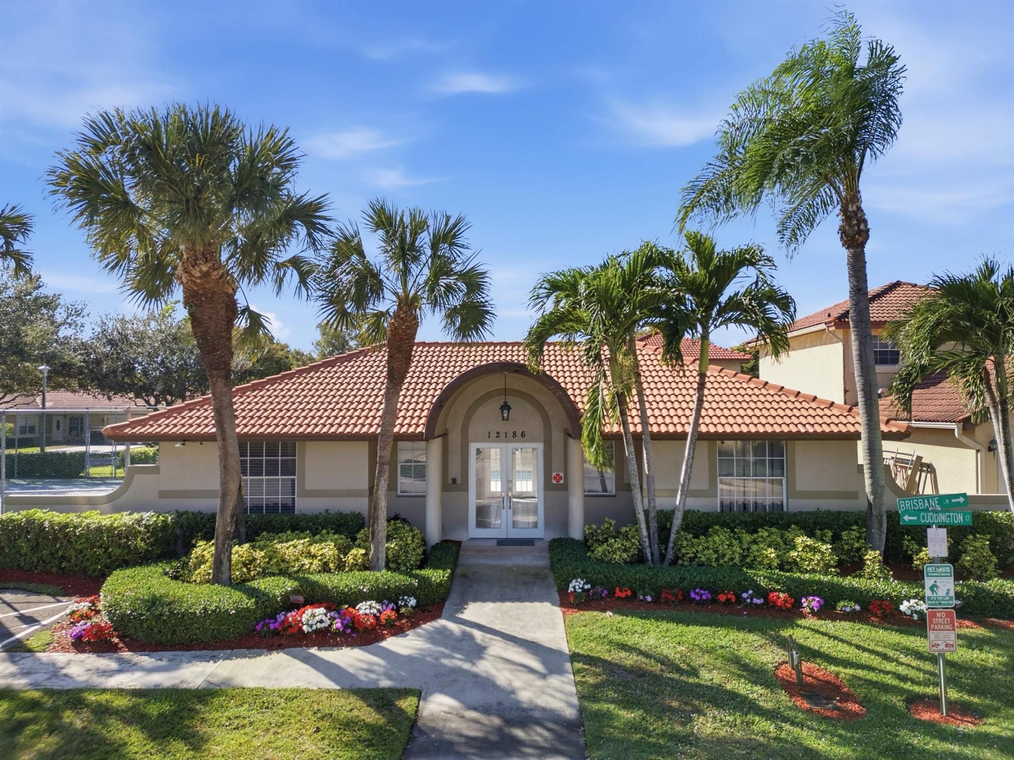 WELLINGTON DOWNS - Residential