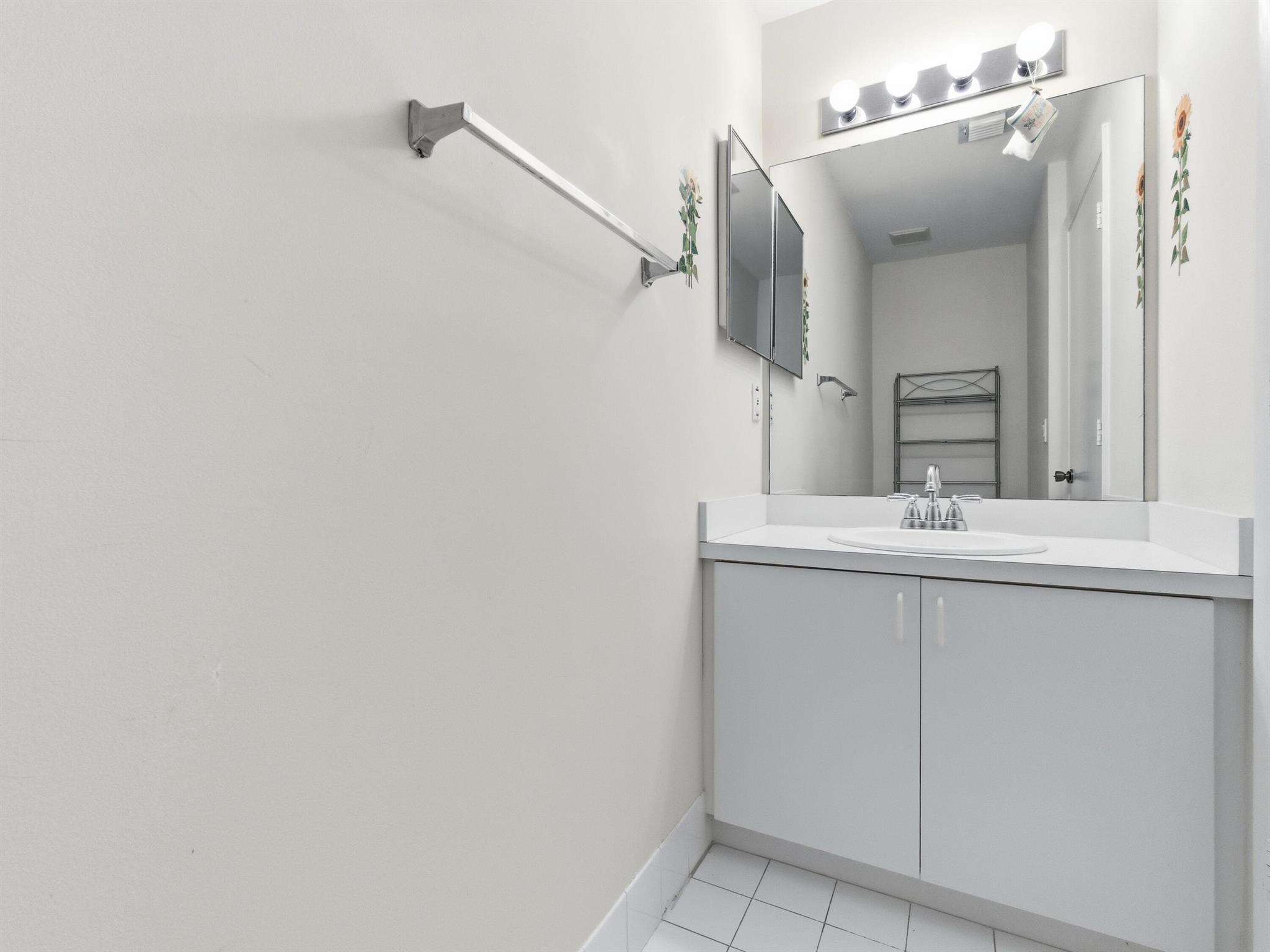 WELLINGTON DOWNS - Residential