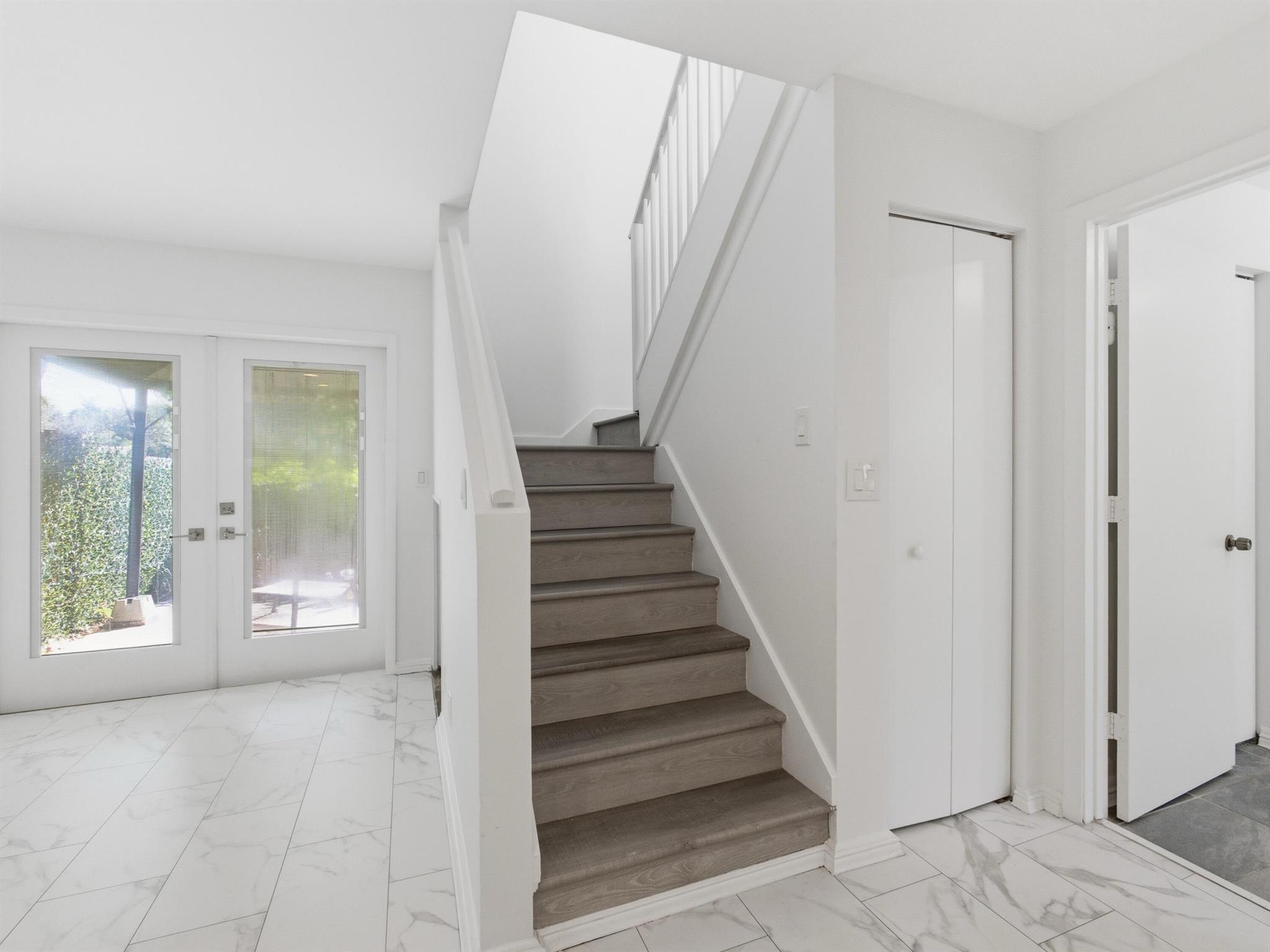 WELLINGTON DOWNS - Residential