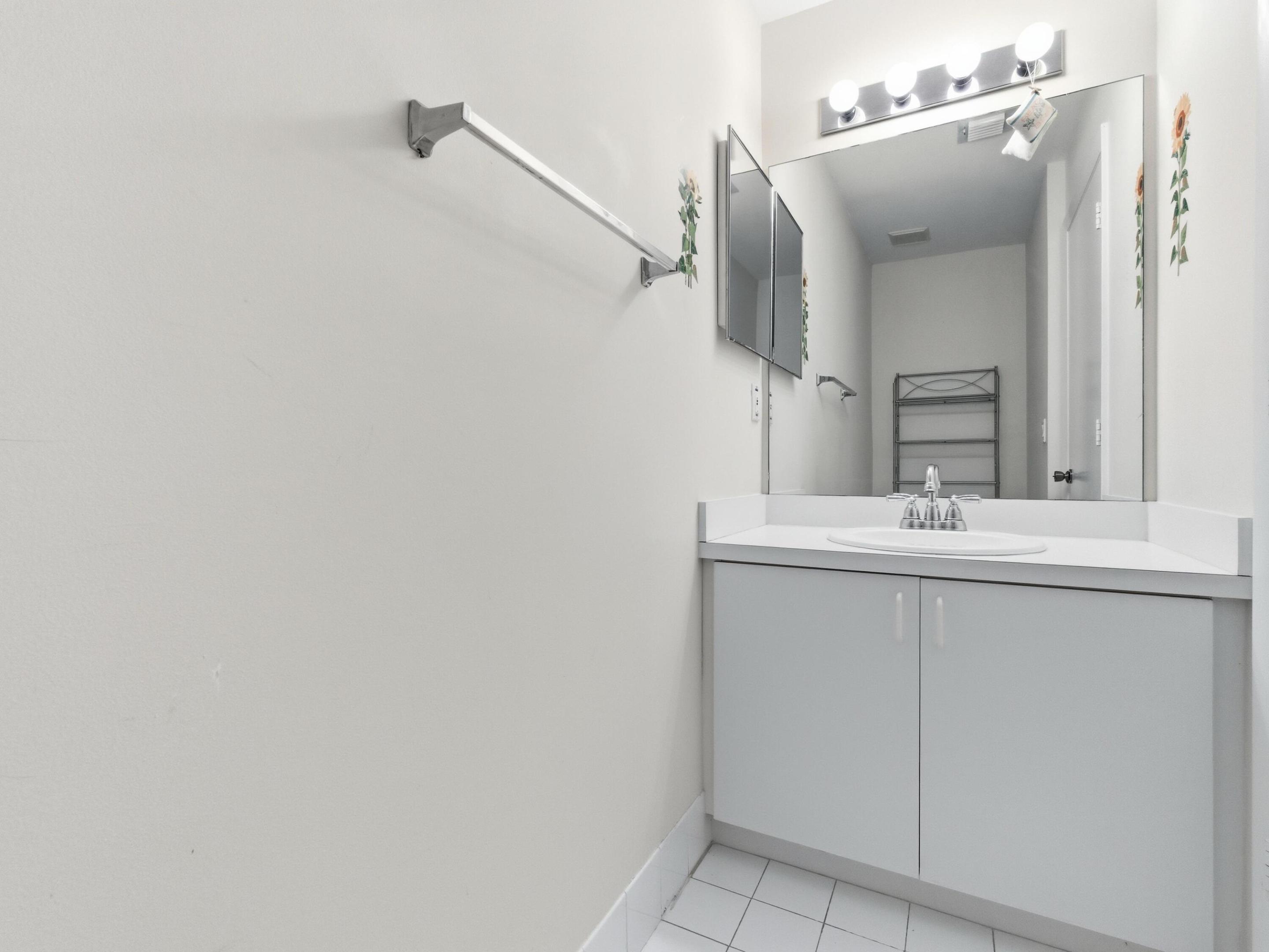 WELLINGTON DOWNS - Residential