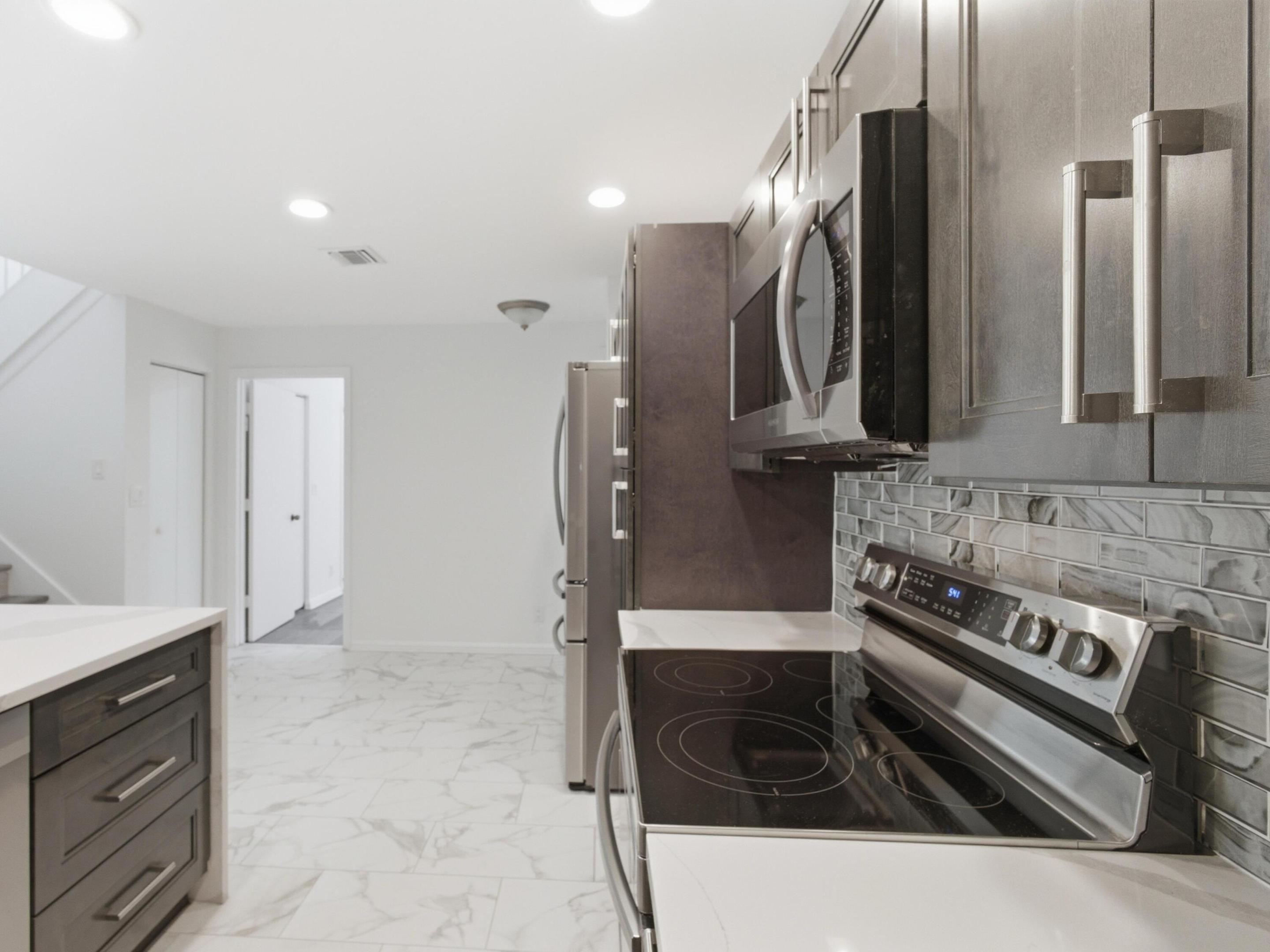 WELLINGTON DOWNS - Residential