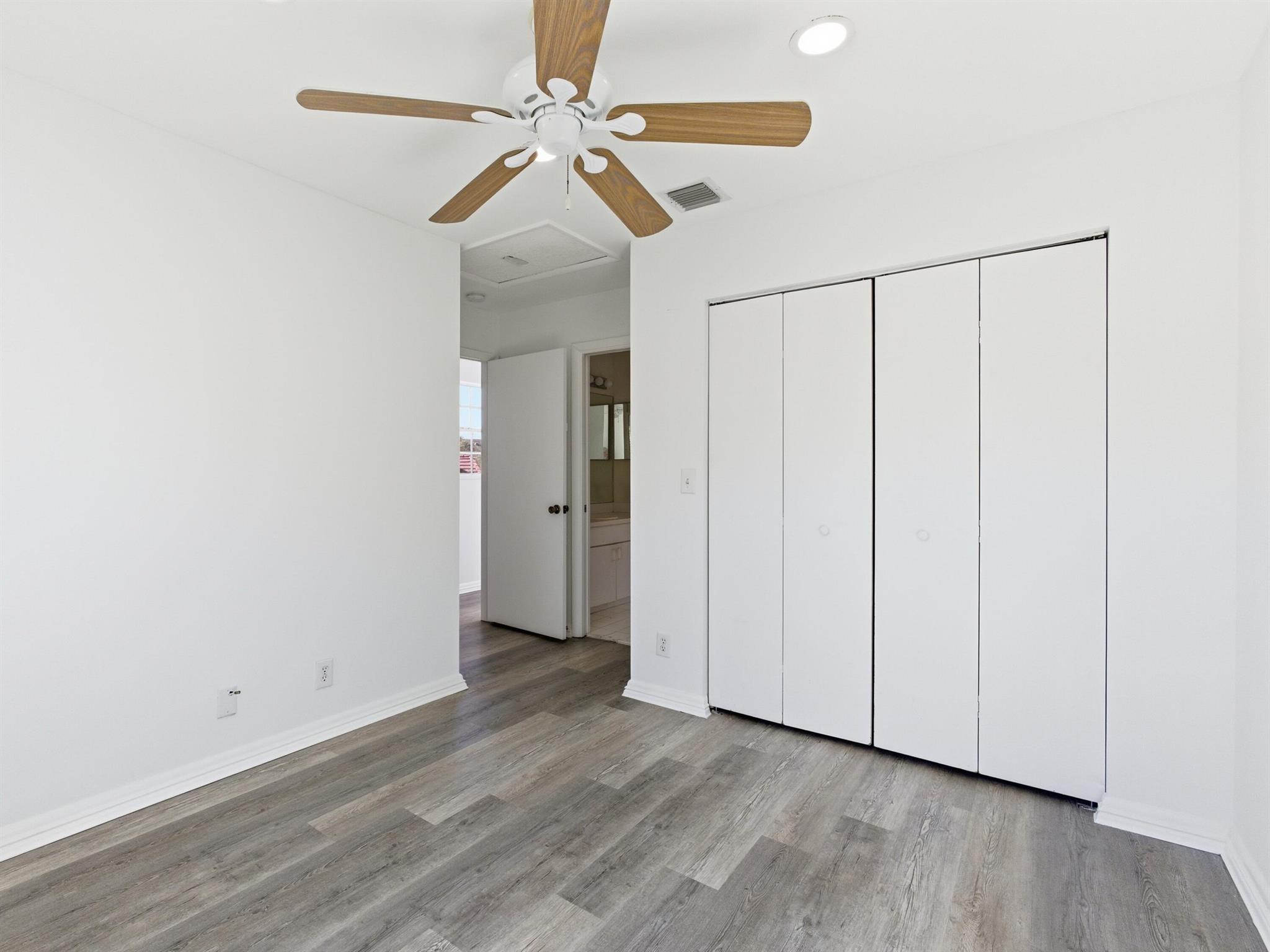 WELLINGTON DOWNS - Residential