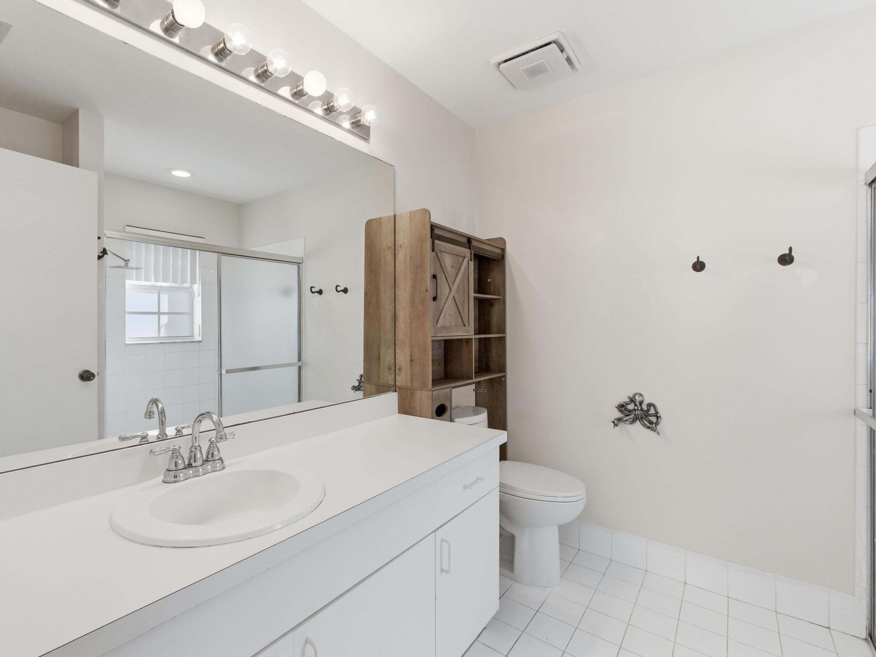 WELLINGTON DOWNS - Residential