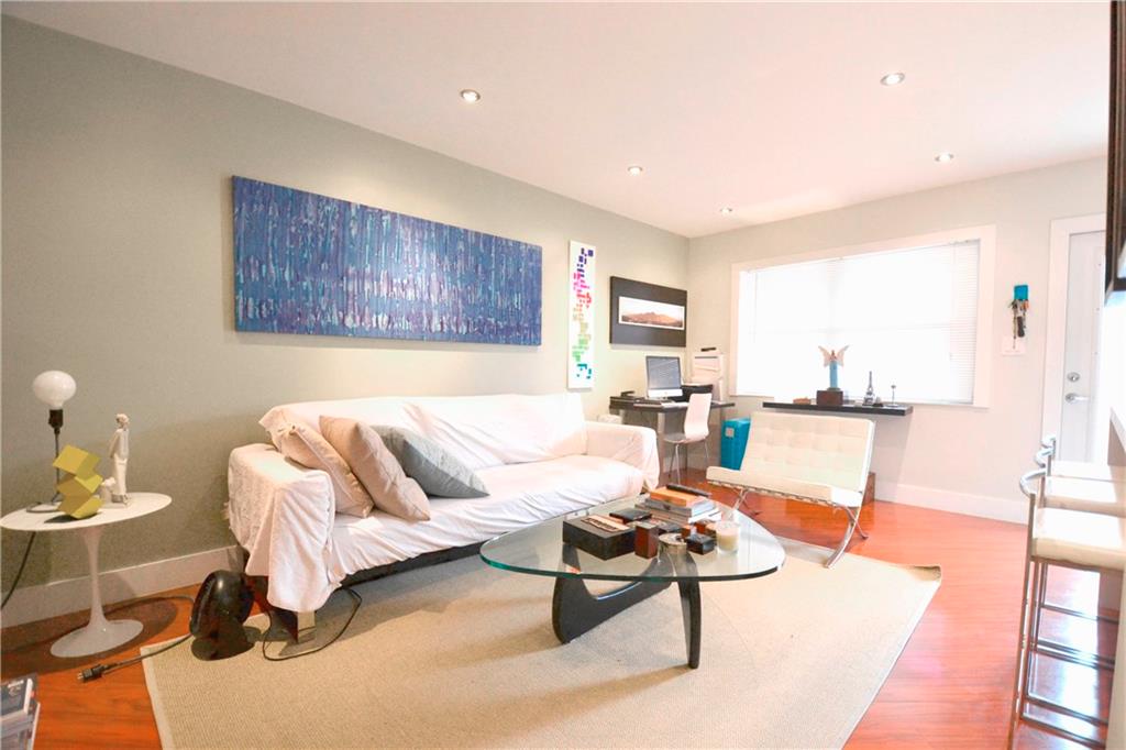 LAS BRISAS - Residential