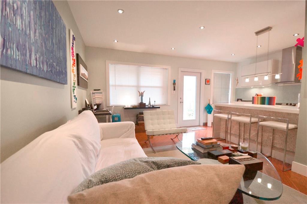 LAS BRISAS - Residential