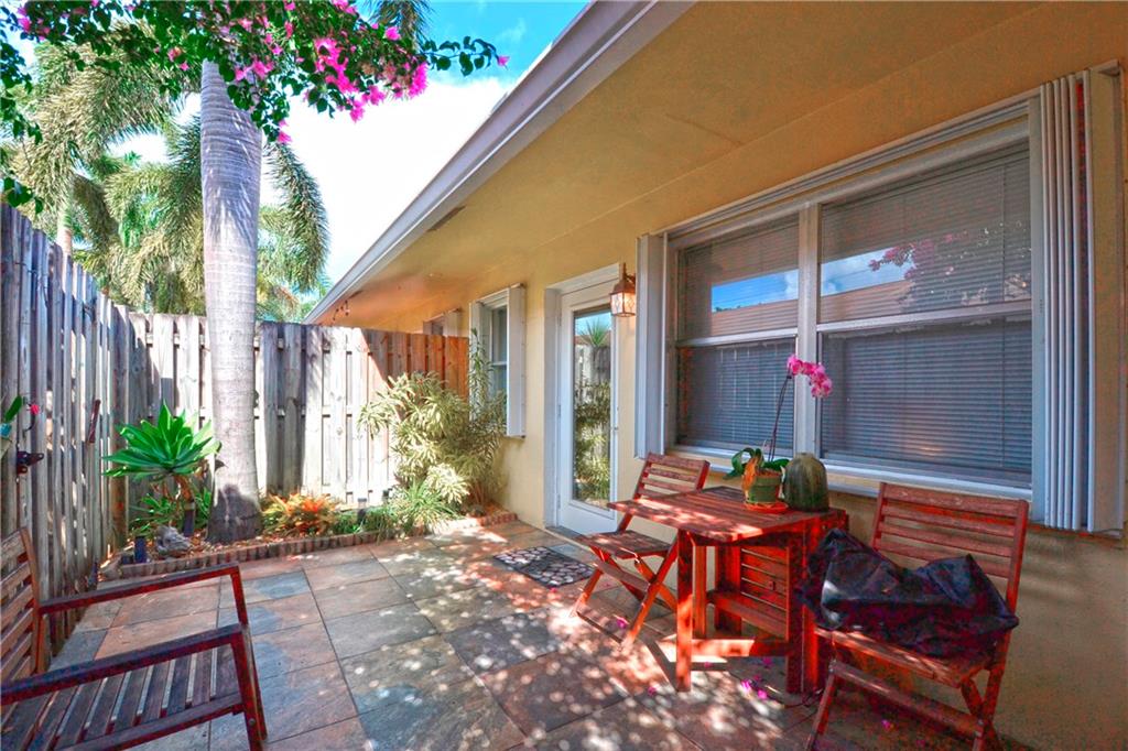 LAS BRISAS - Residential