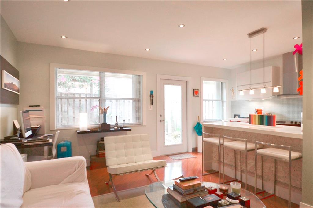 LAS BRISAS - Residential