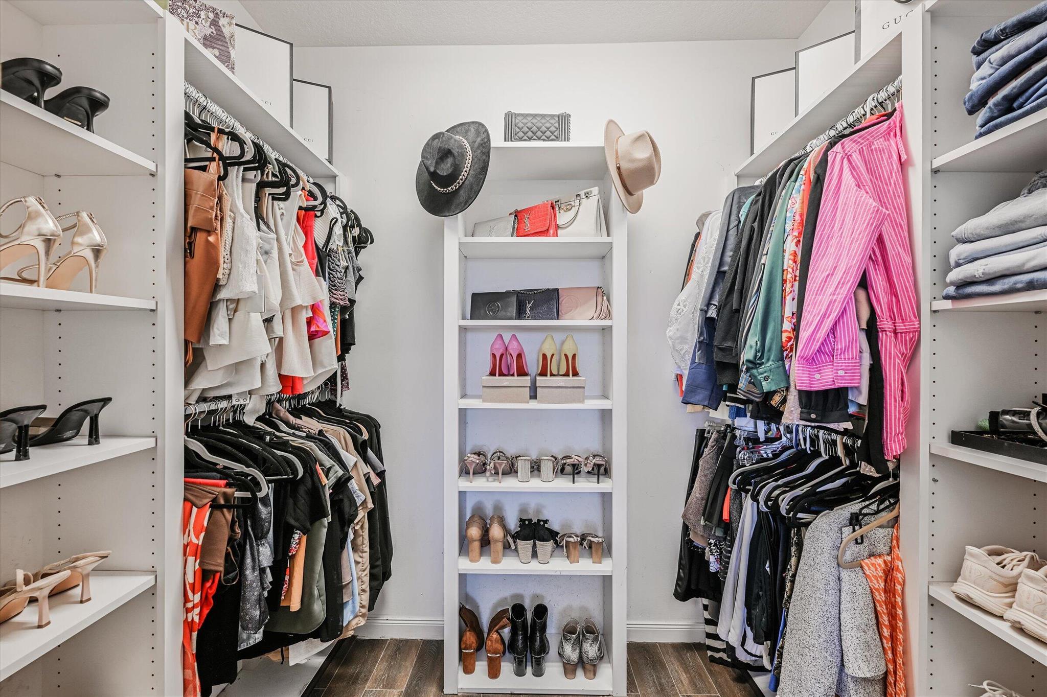 CATALINA LAKES - Residential