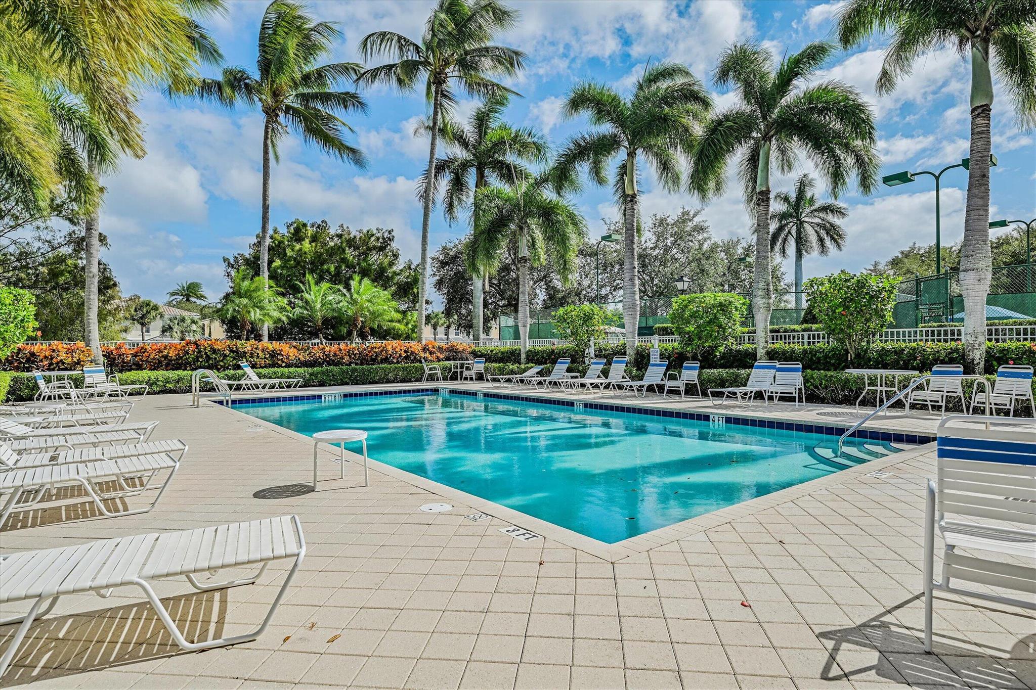 CATALINA LAKES - Residential