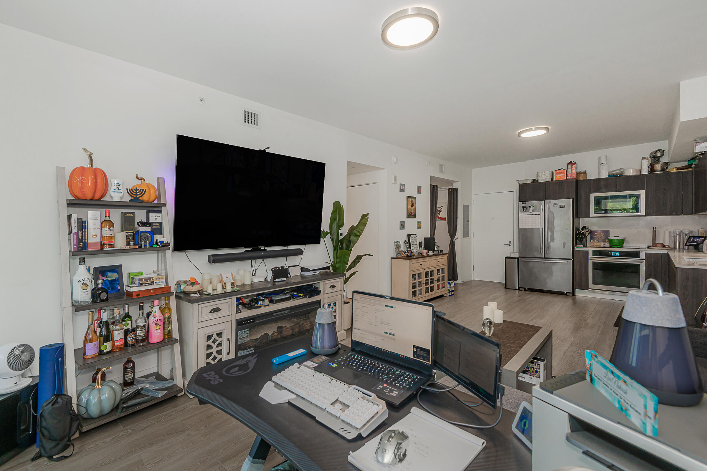 AVENTURA PARKSQUARE RESIDENCES CONDO - Residential