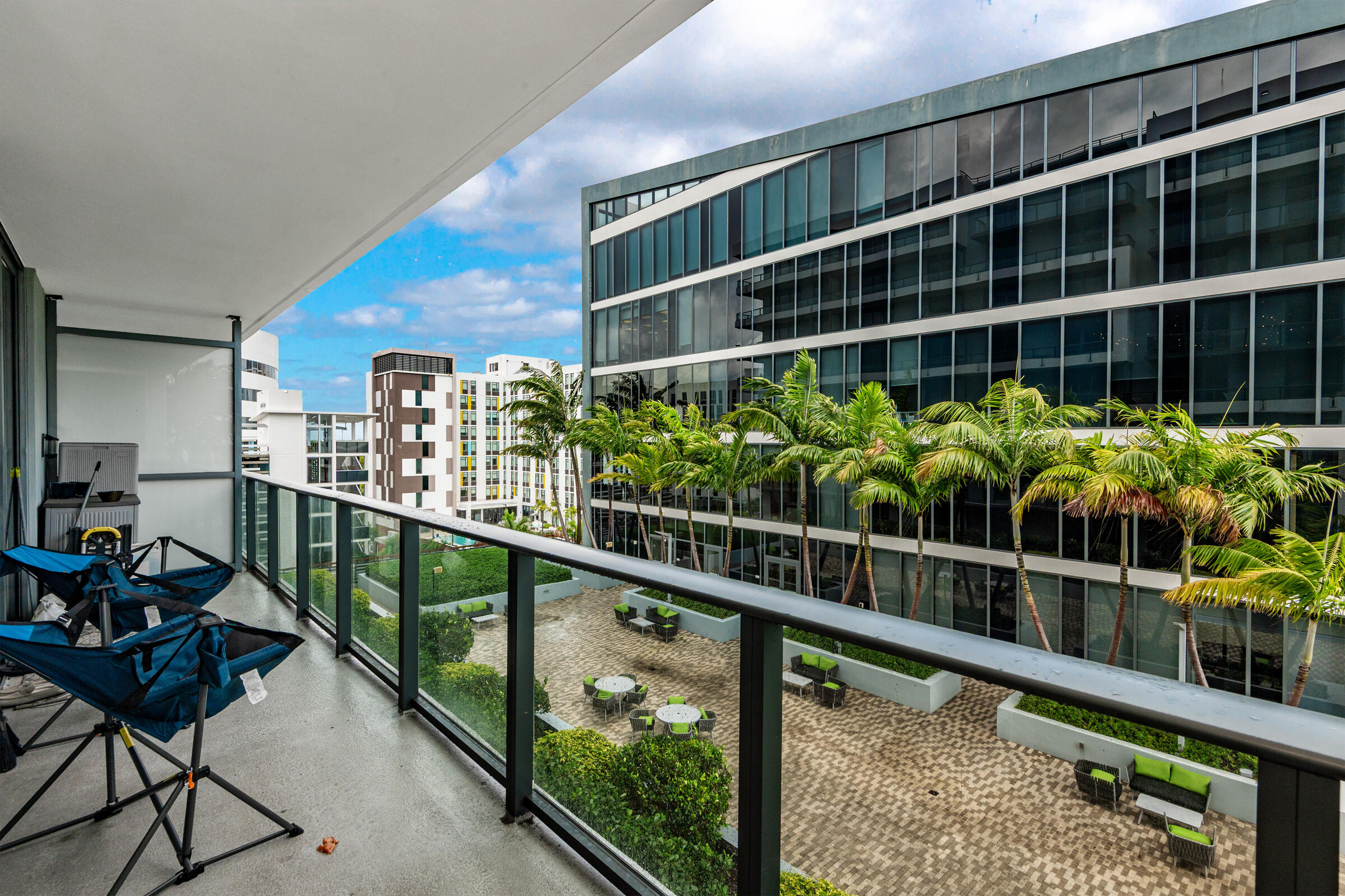 AVENTURA PARKSQUARE RESIDENCES CONDO - Residential