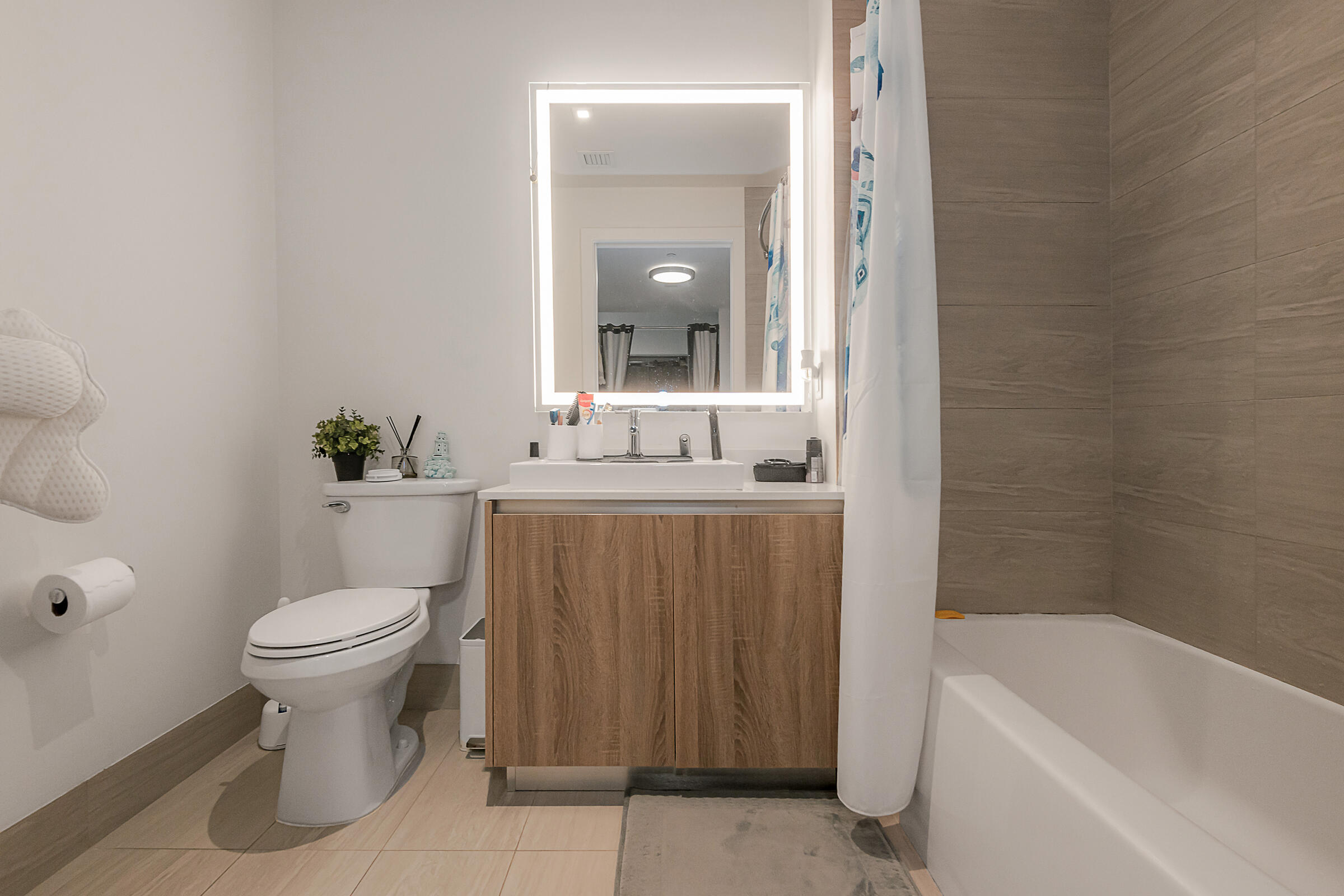 AVENTURA PARKSQUARE RESIDENCES CONDO - Residential