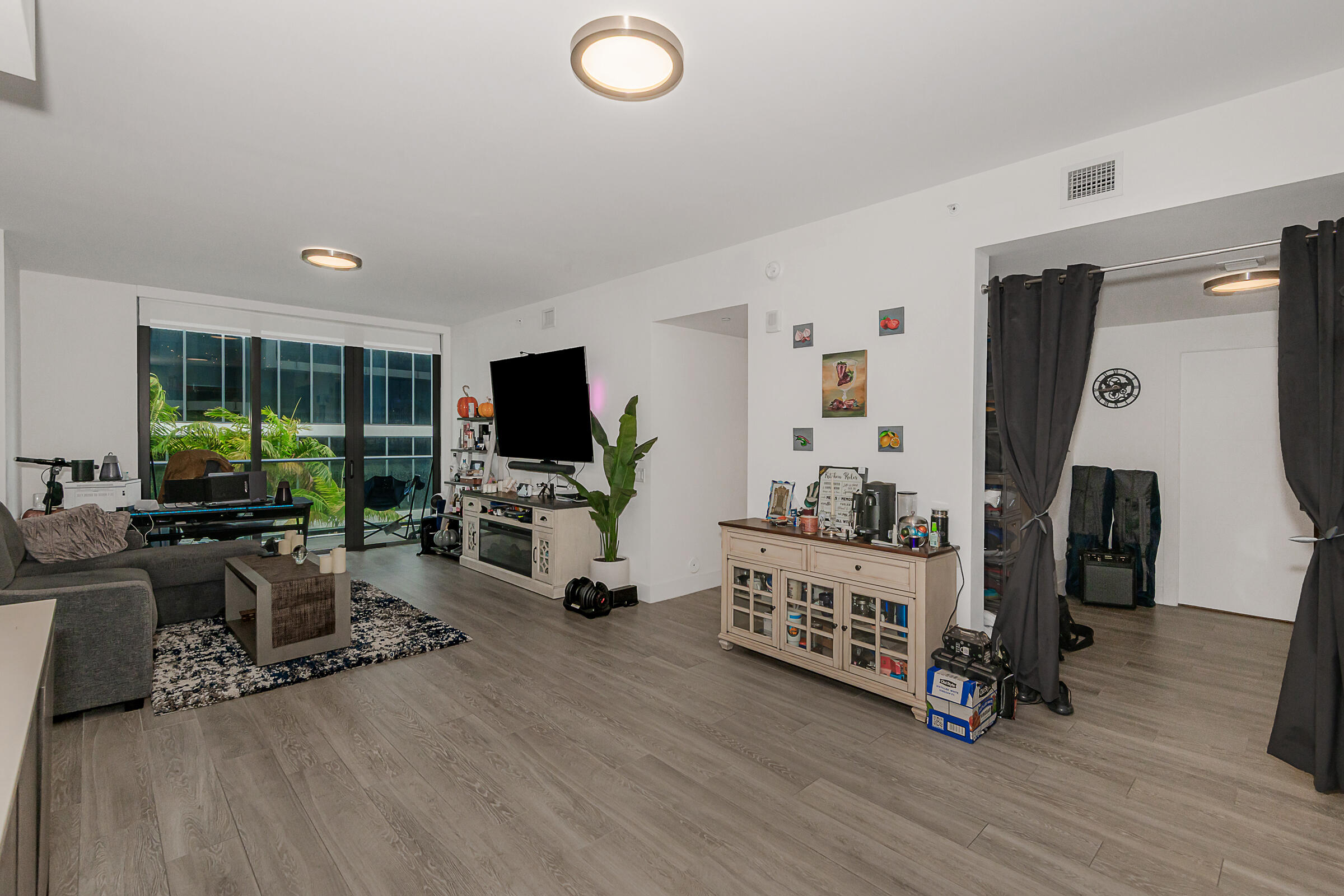 AVENTURA PARKSQUARE RESIDENCES CONDO - Residential