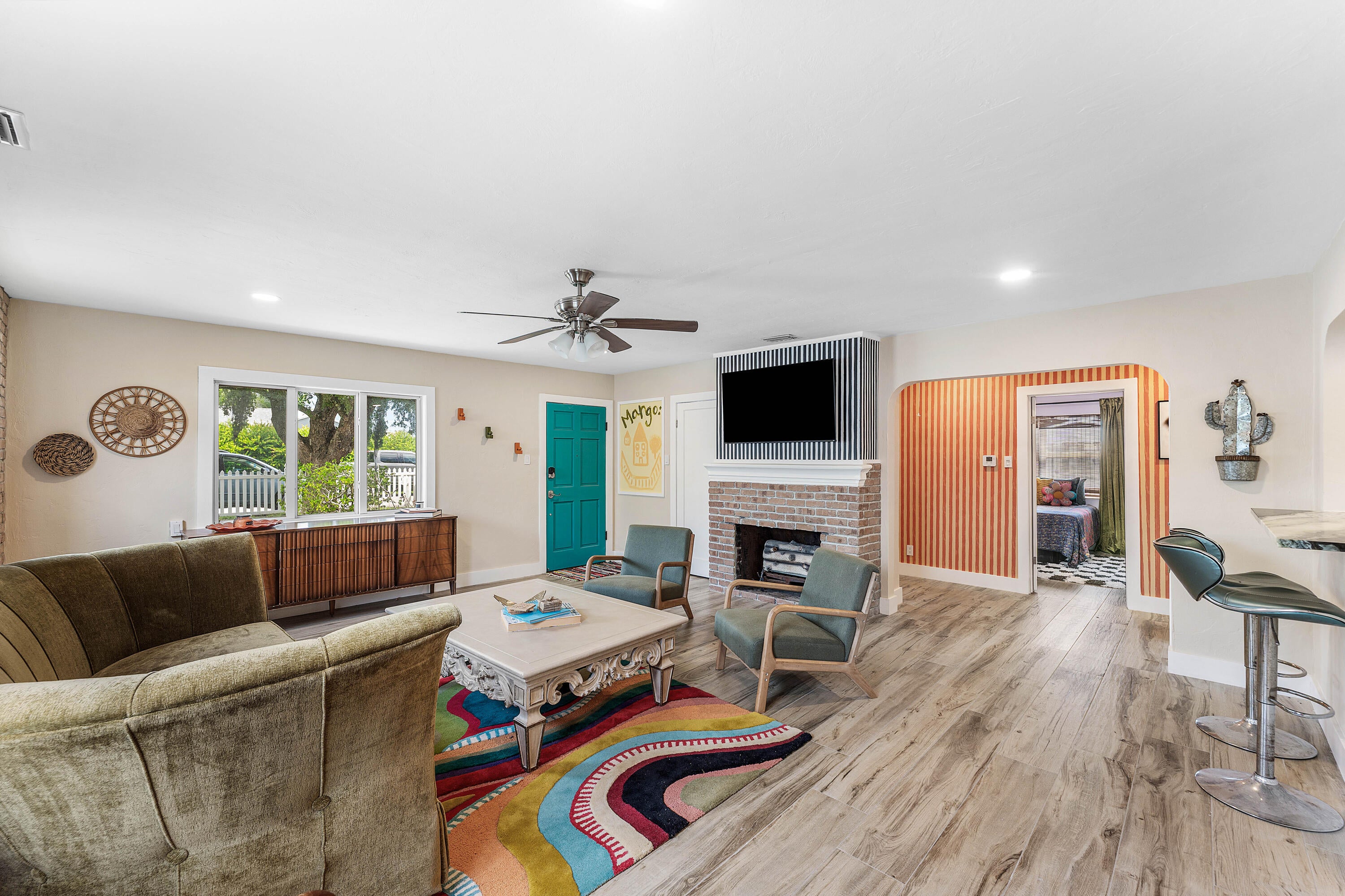 318 W Mango Street W