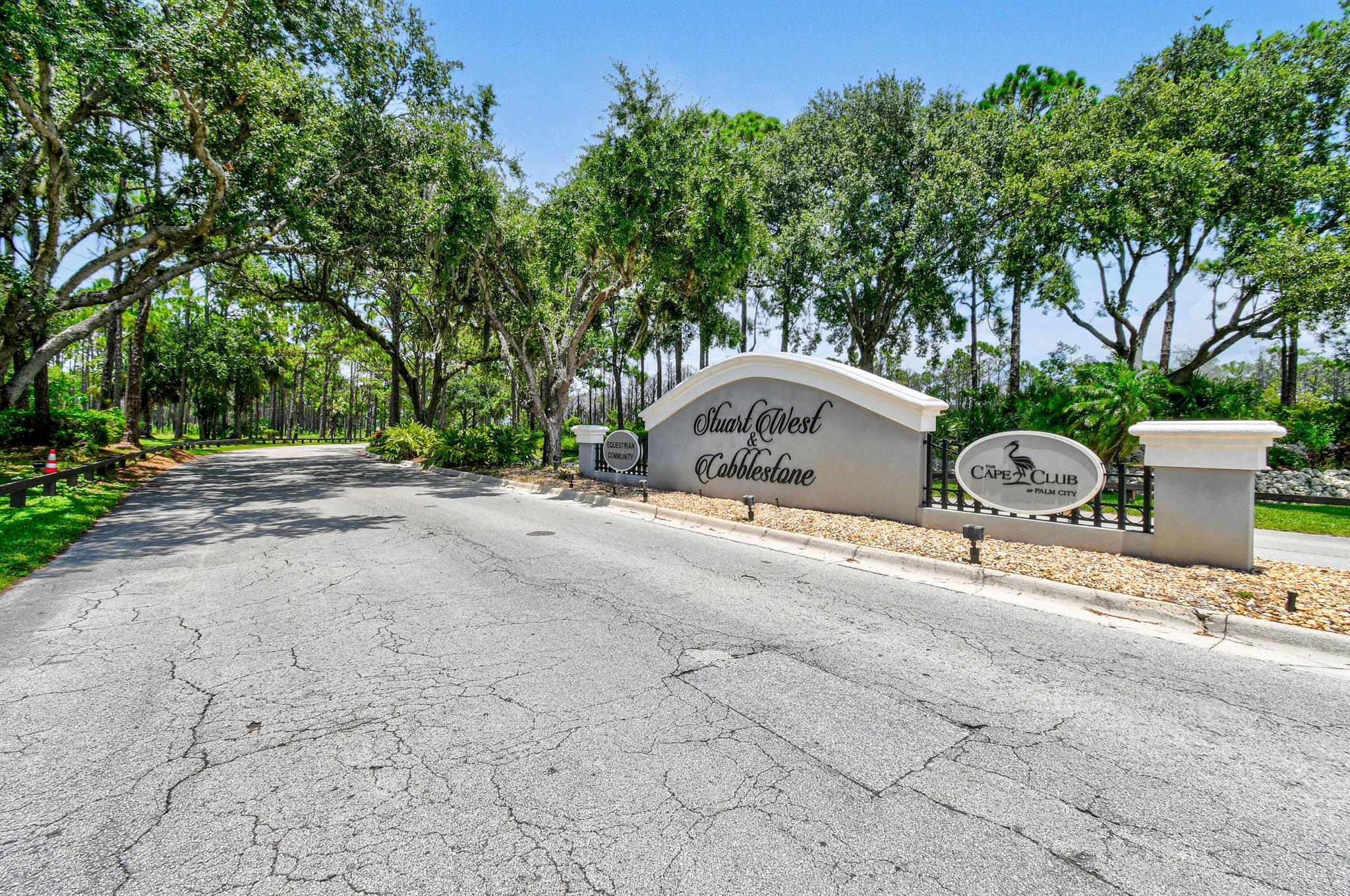 3251 SW Holly Lane