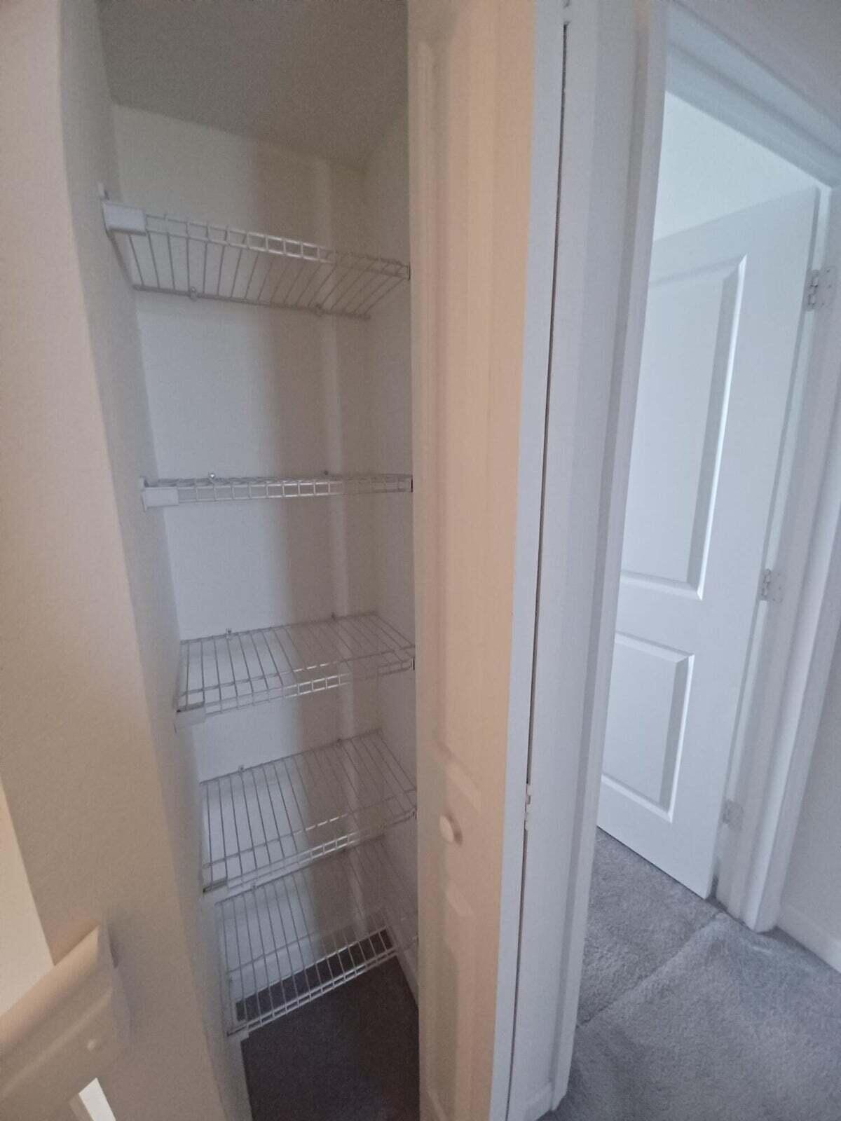 PINE ISLE - Residential Lease