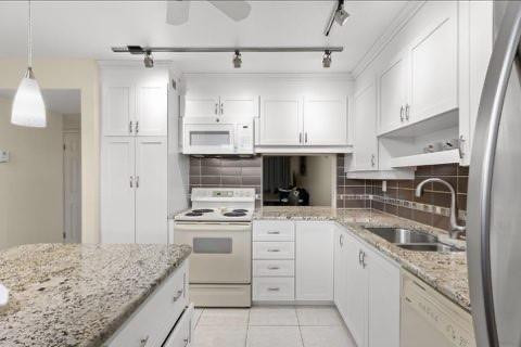 Lakes of Carriage Hills - Residential