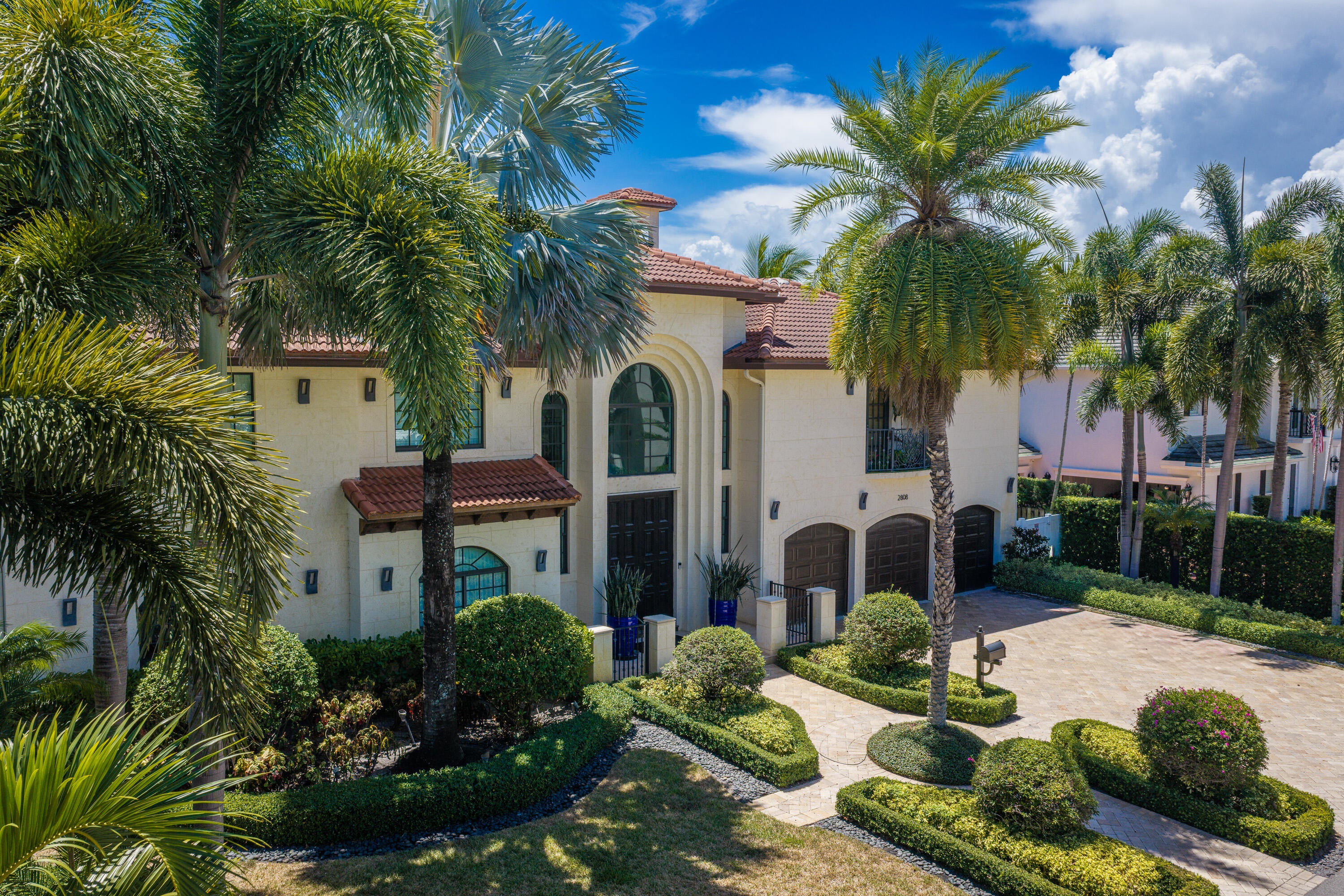 2808 NE 20th Court