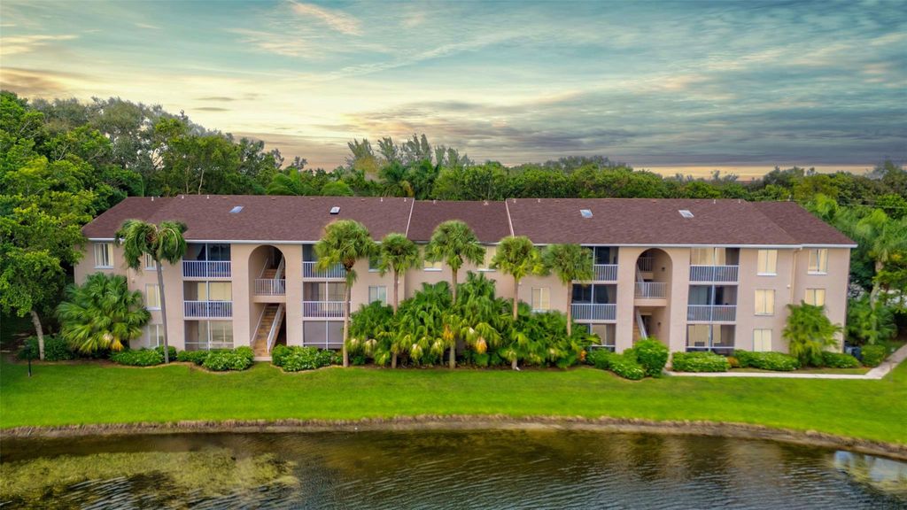 Photo of 13791 Oneida Drive #G2, Delray Beach, FL 33446 (MLS # F10470400)