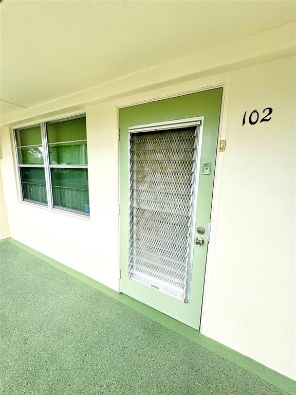 View photos, virtual tours, details... 102 Newport F 102
