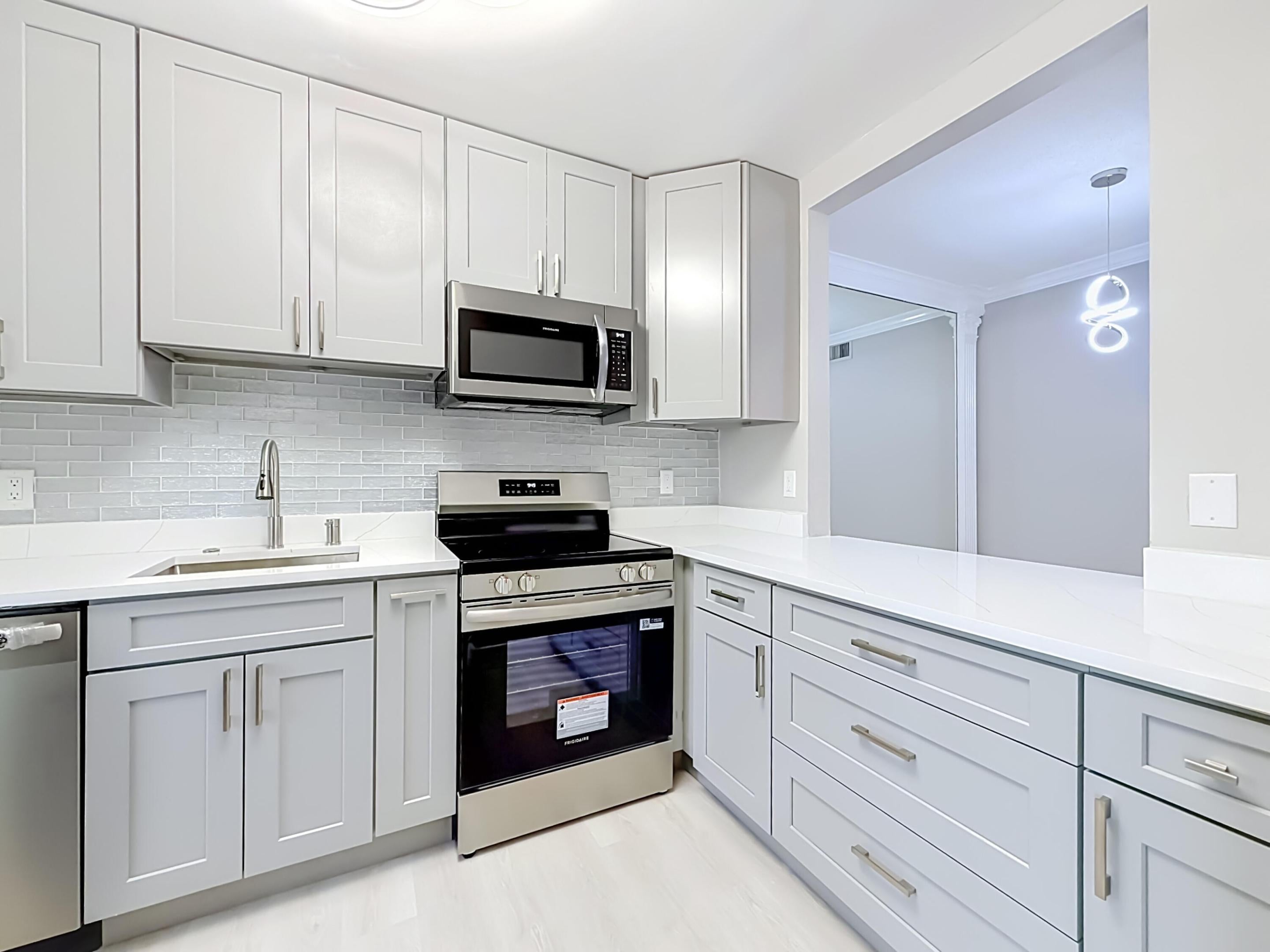 View photos, virtual tours, details... 1951 NE 39TH Street 340