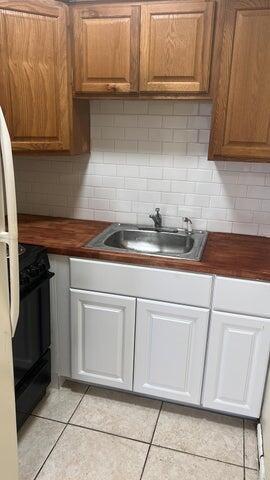 LAKE WORTH TOWN OF ADD 1 - Residential Lease