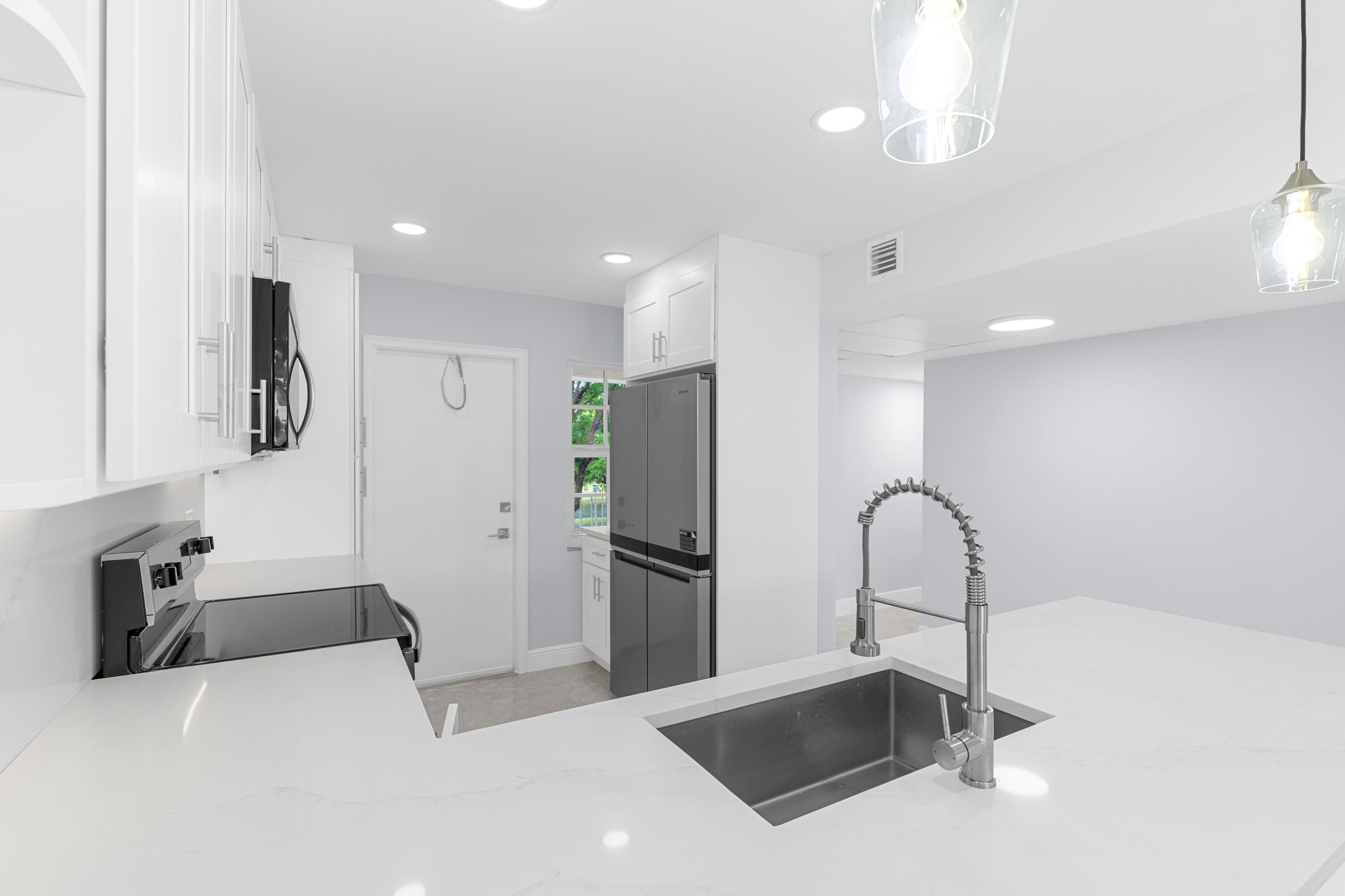 2901 S Palm Aire Drive 306
