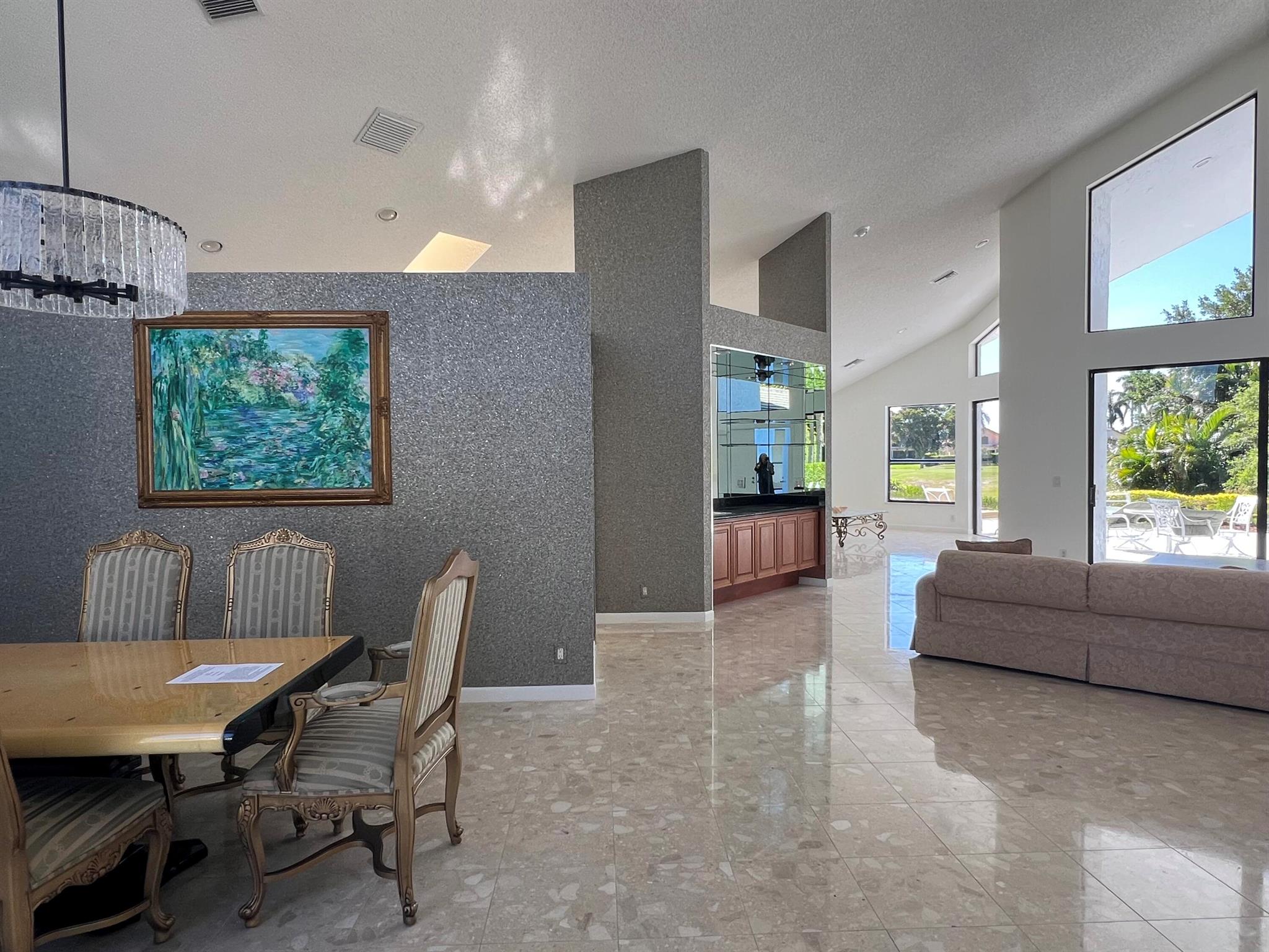 11528 Victoria Drive