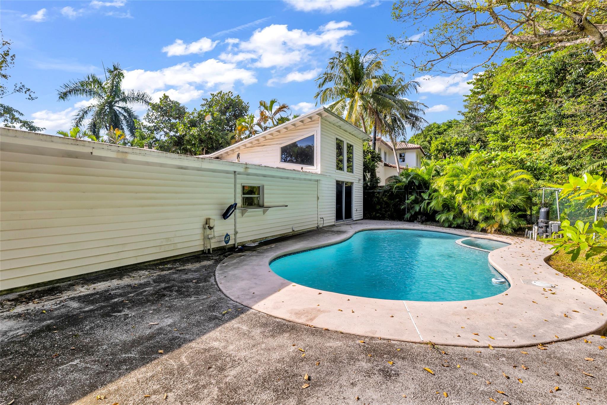 Lauderdale Harbors - Residential