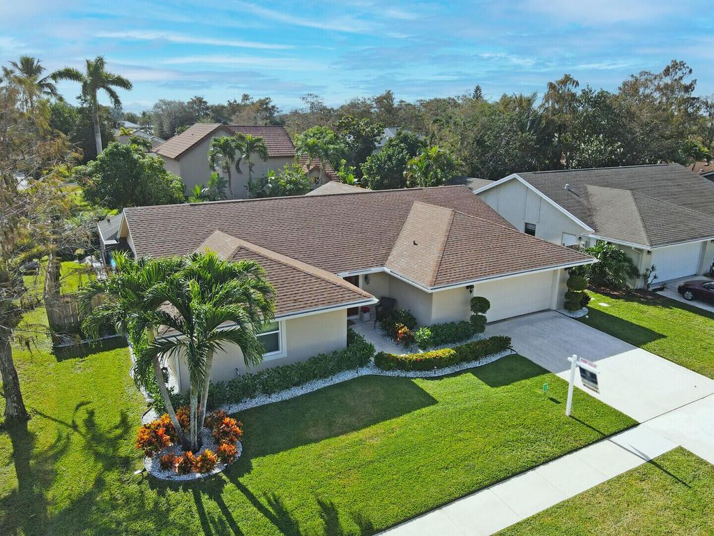 Photo of 1520 Hollyhock Road, Wellington, FL 33414 (MLS # R10935778)