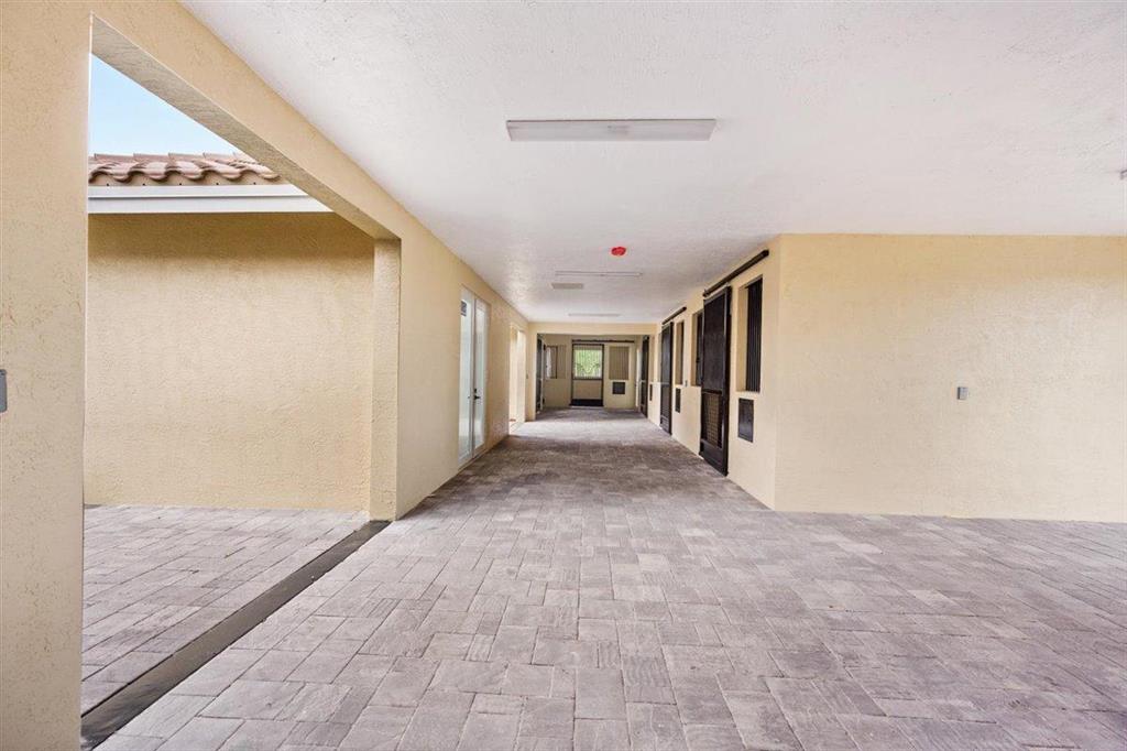 PALM BEACH POINT - Residential