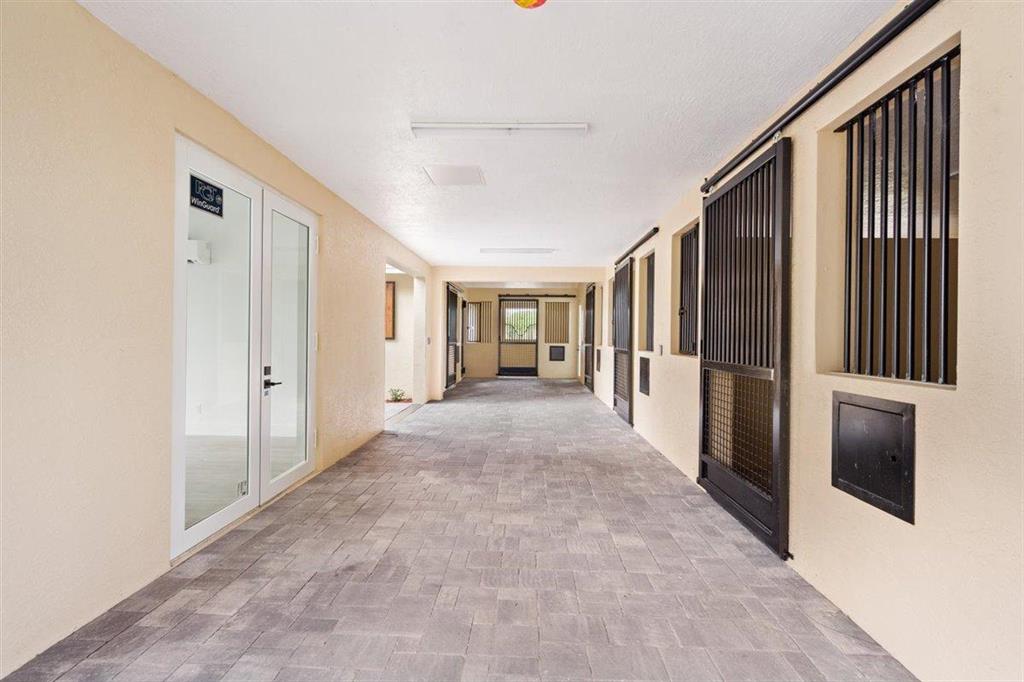 PALM BEACH POINT - Residential