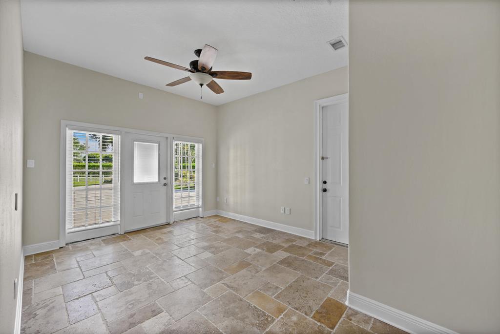 PALM BEACH POINT - Residential