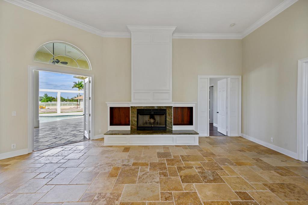 PALM BEACH POINT - Residential