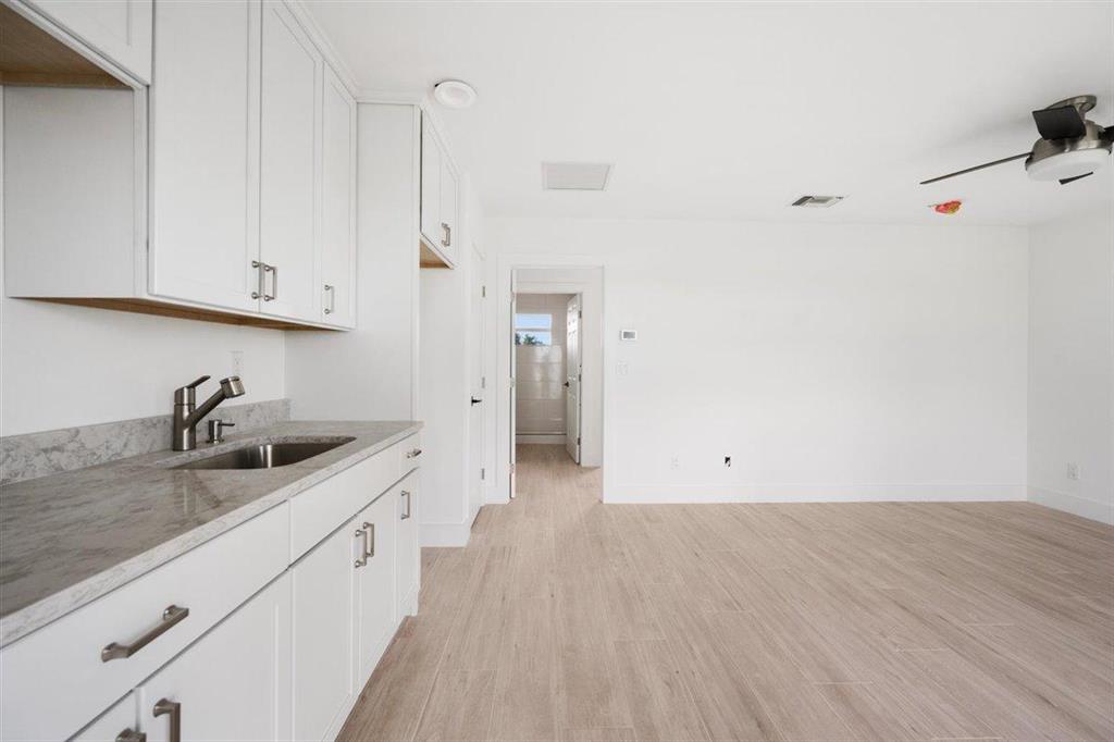 PALM BEACH POINT - Residential