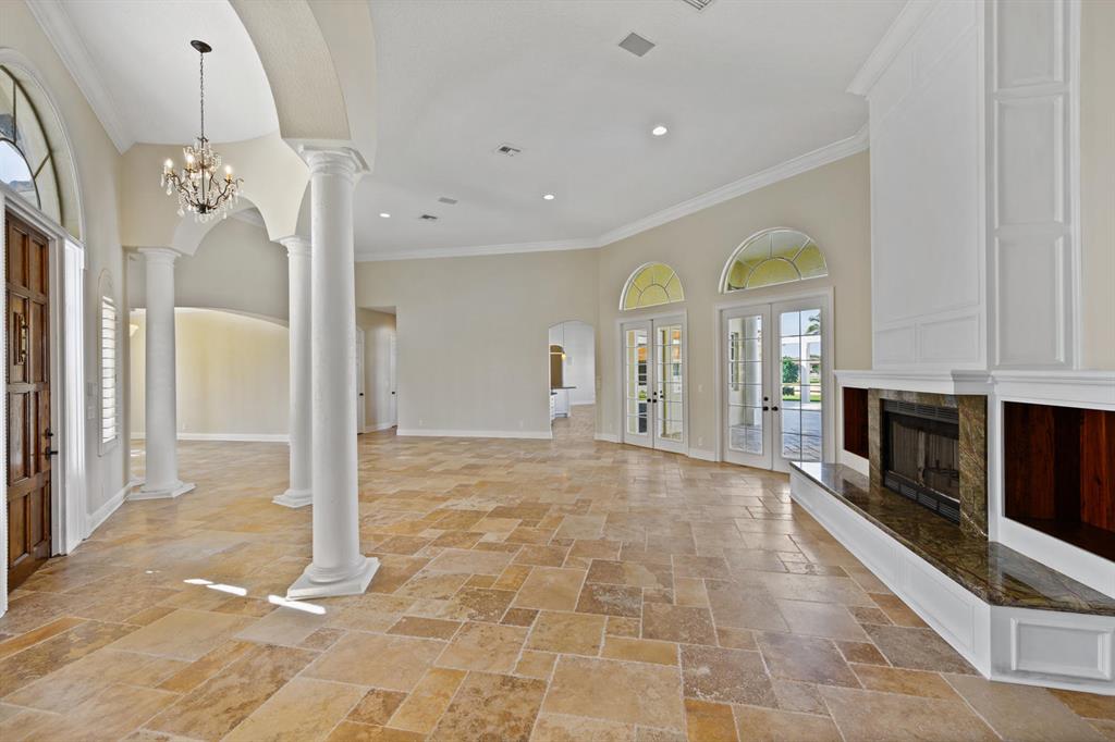 PALM BEACH POINT - Residential