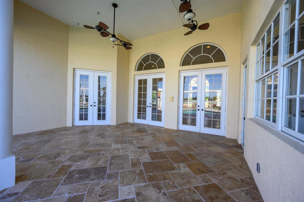 PALM BEACH POINT - Residential